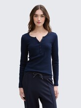 Slim Fit Henley Langarmshirt - sky captain blue - Ausschnitt Model-Vorderansicht