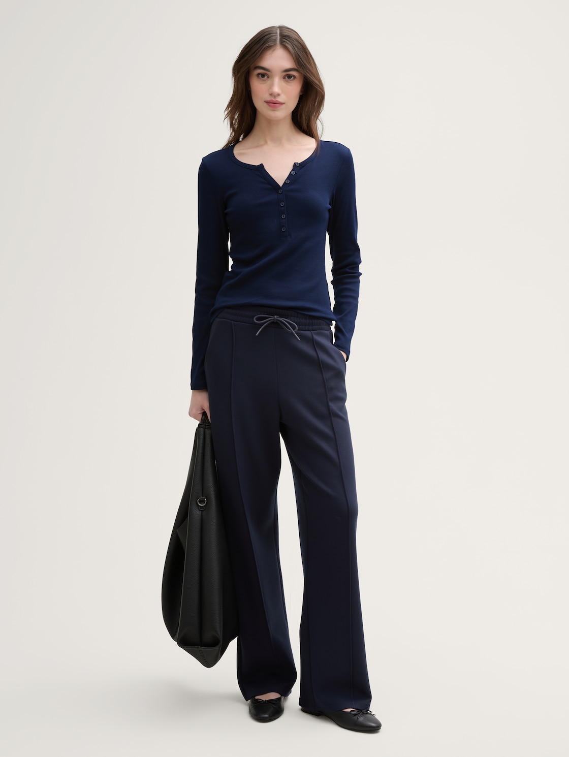 Slim Fit Henley Langarmshirt - sky captain blue - Model-Vorderansicht