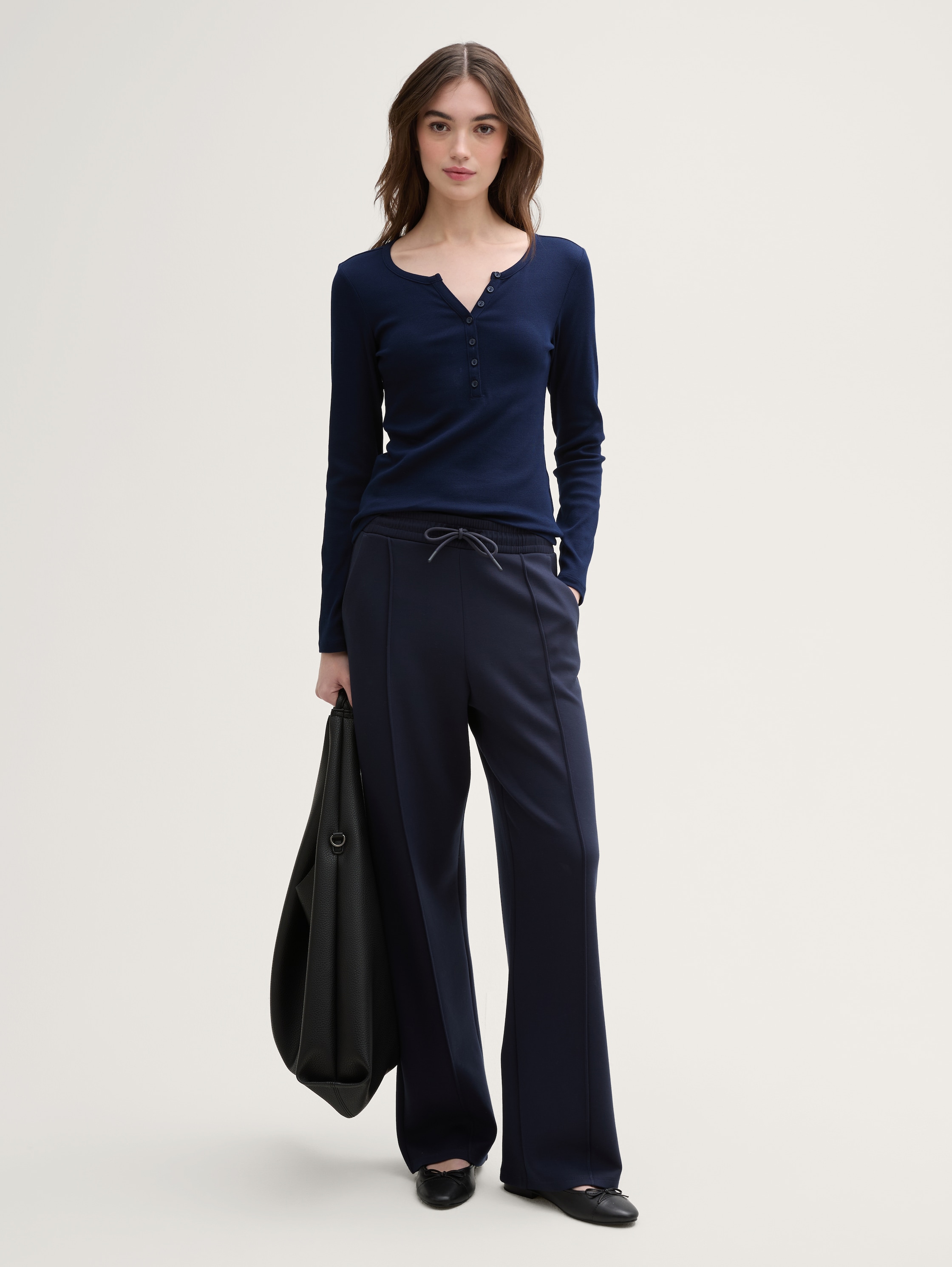 Slim Fit Henley Langarmshirt - sky captain blue - Model-Vorderansicht