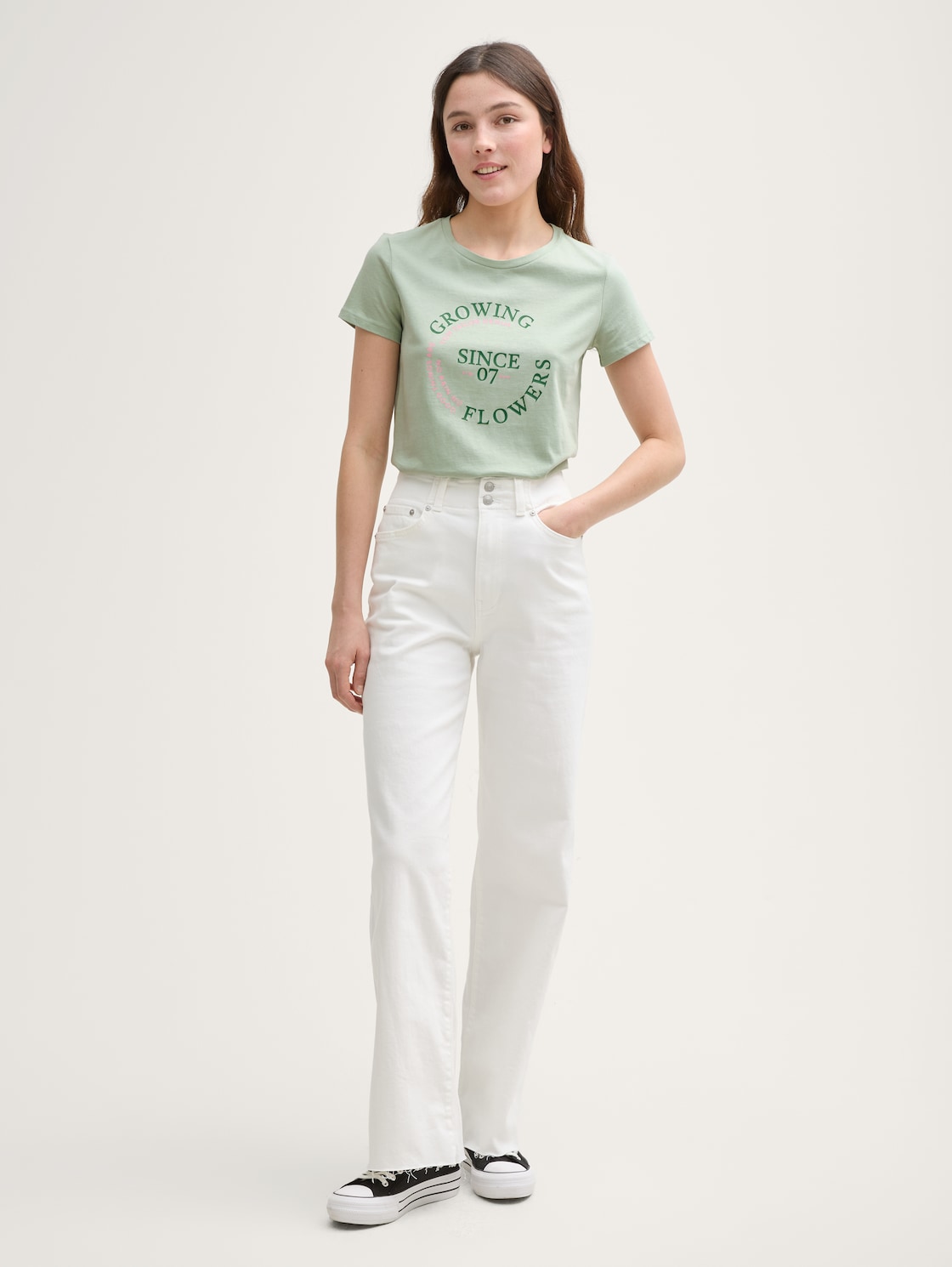 T-Shirt mit Print - Fresh Mint Green - Model-Vorderansicht