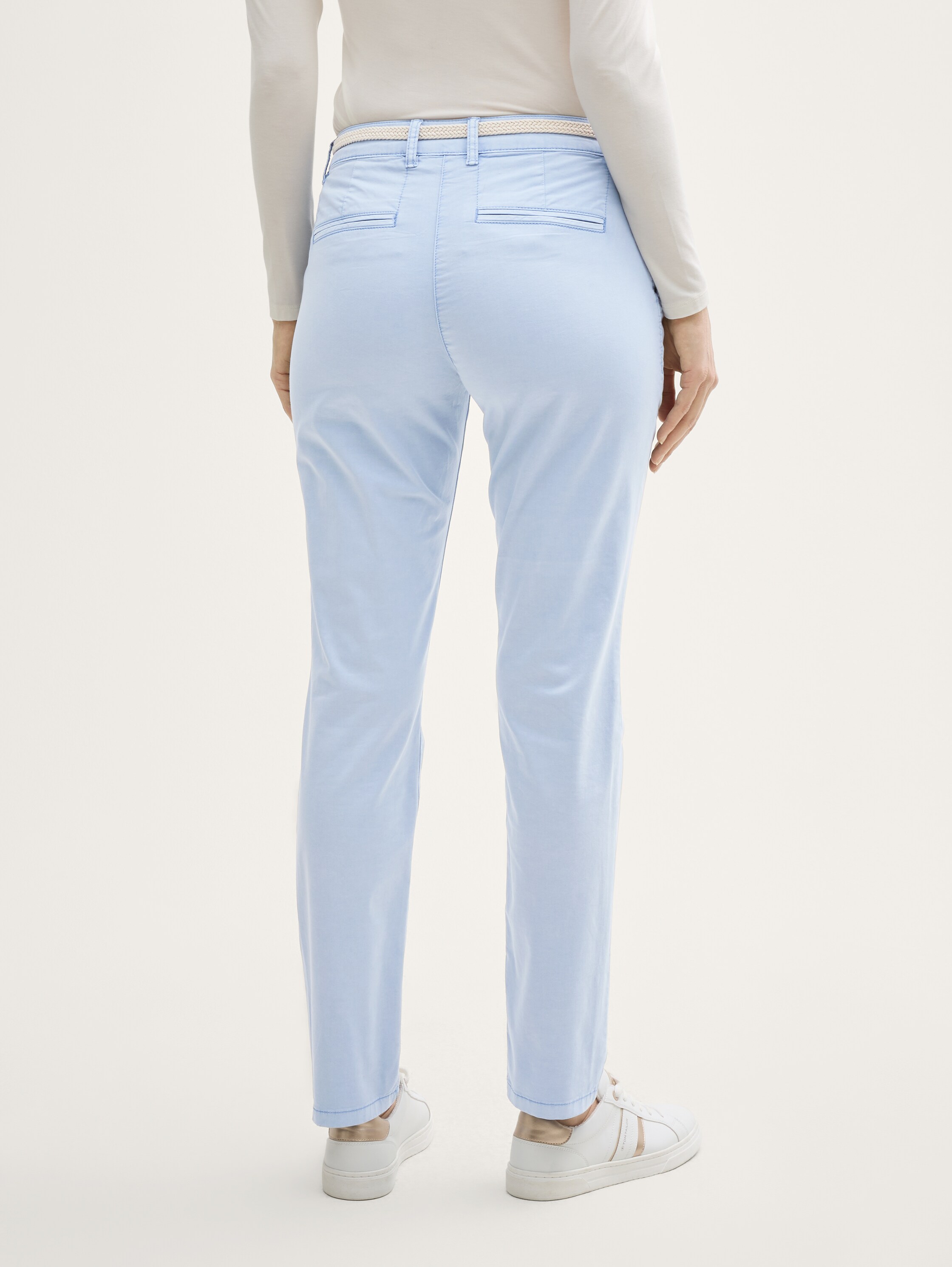 Slim Chino Hose mit Gürtel - 1