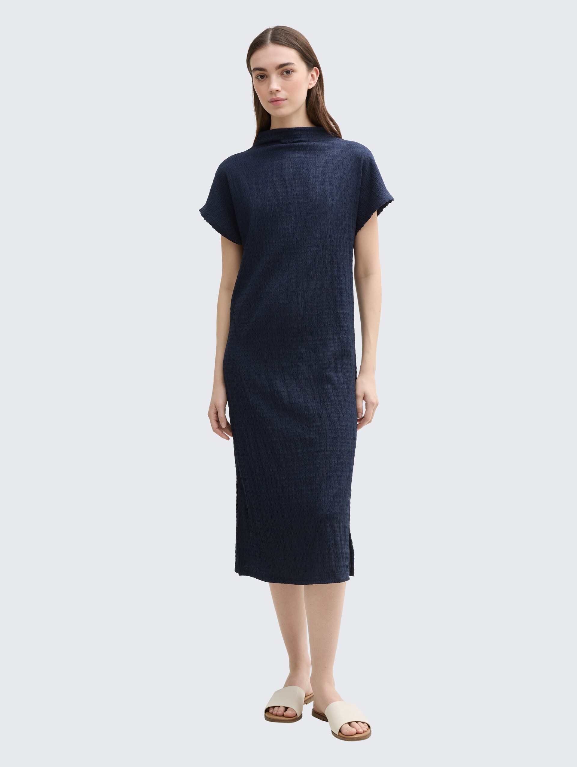 Midi-Kleid mit Stehkragen - sky captain blue - Model-Vorderansicht