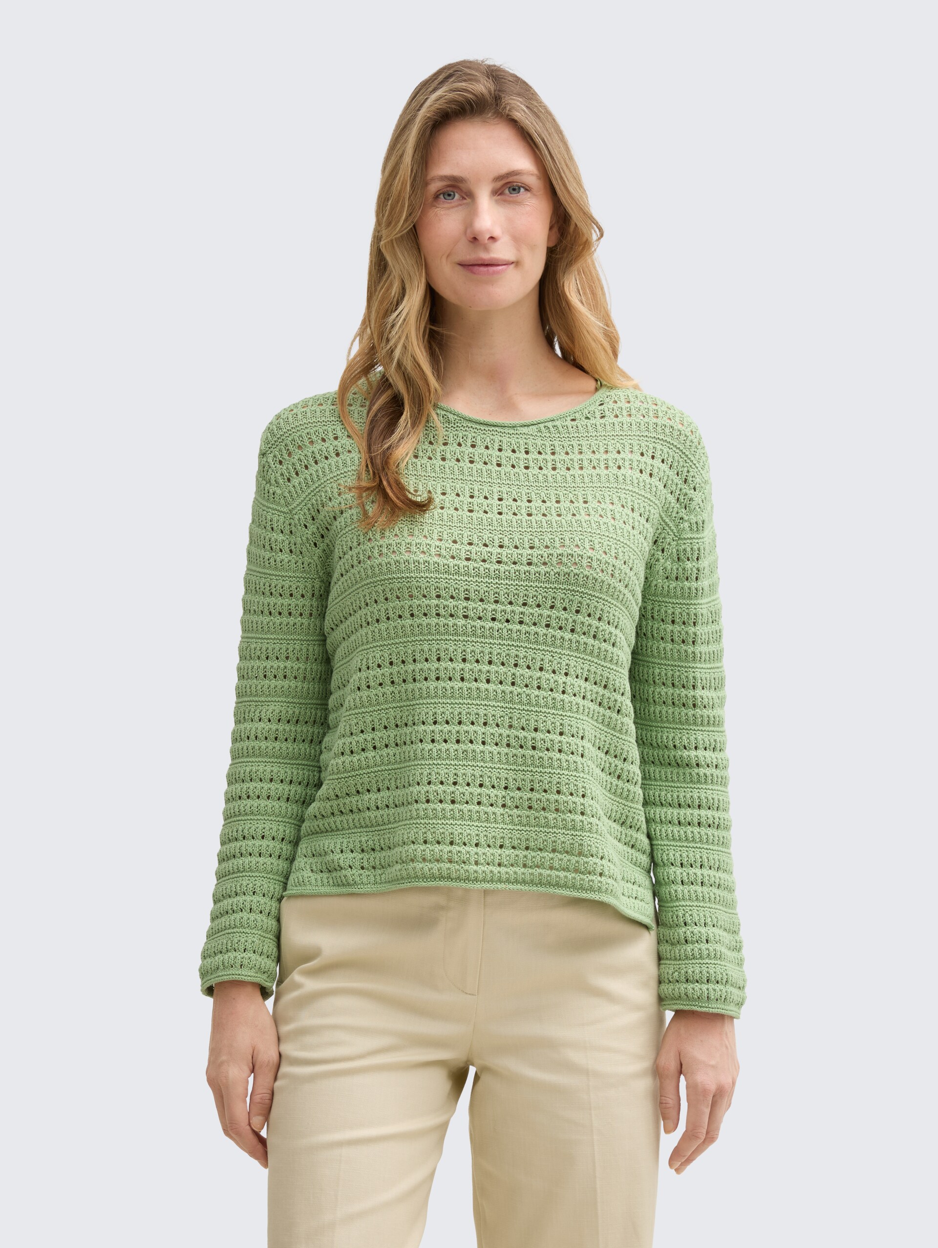 Strickpullover aus Bio-Baumwolle - true green - Ausschnitt Model-Vorderansicht