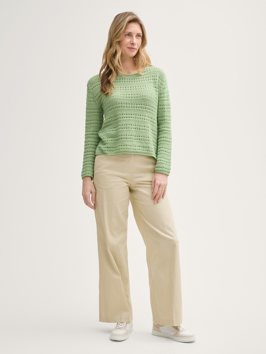 Strickpullover aus Bio-Baumwolle - true green - Model-Vorderansicht