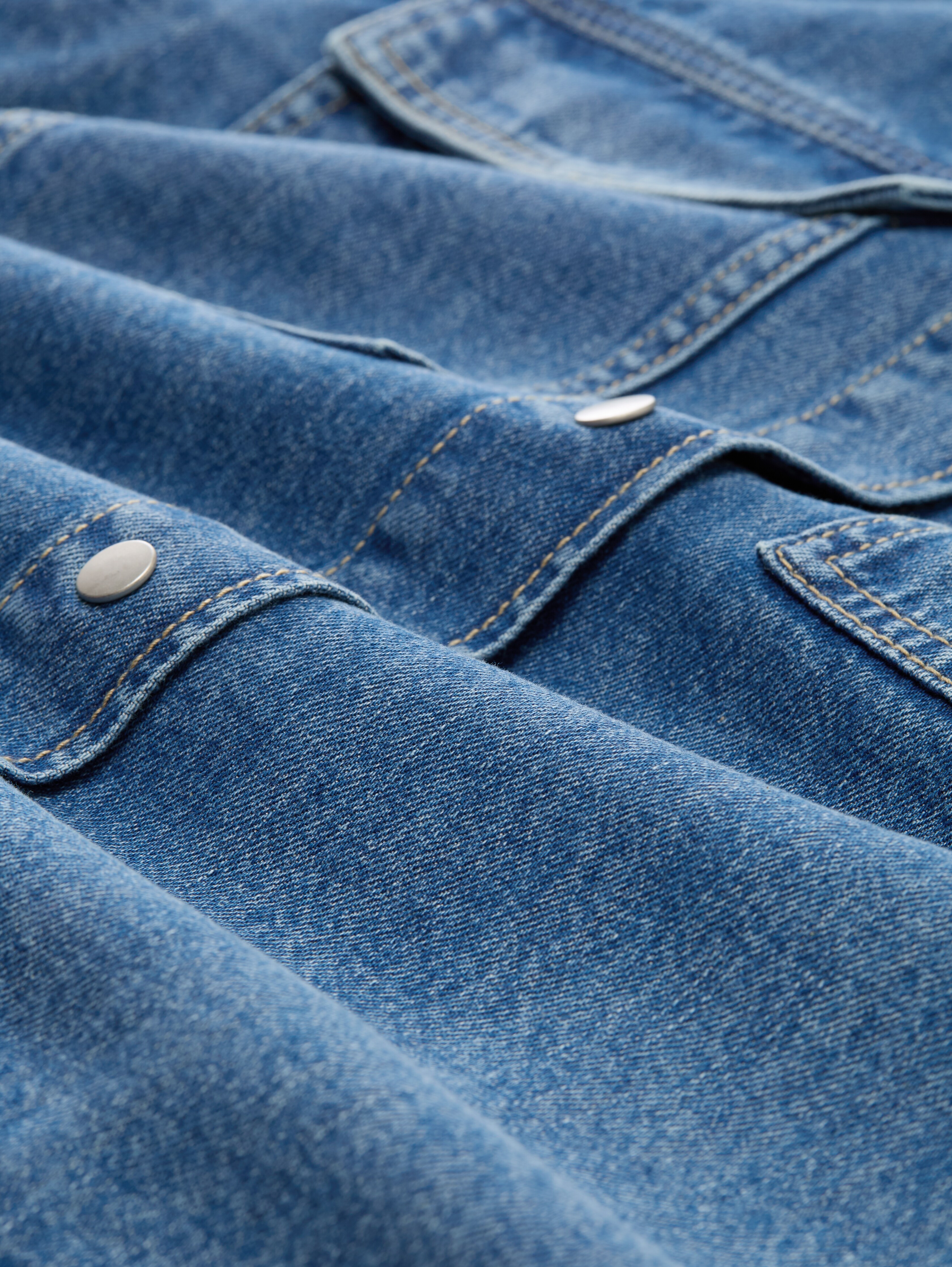 売れ筋商品|||トム テイラー デニム シャツ レディース トップス BOXY SHIRT WITH POCKET - Button-down blouse - mid blue/white Boxy fit denim shirt by Tom Tailor