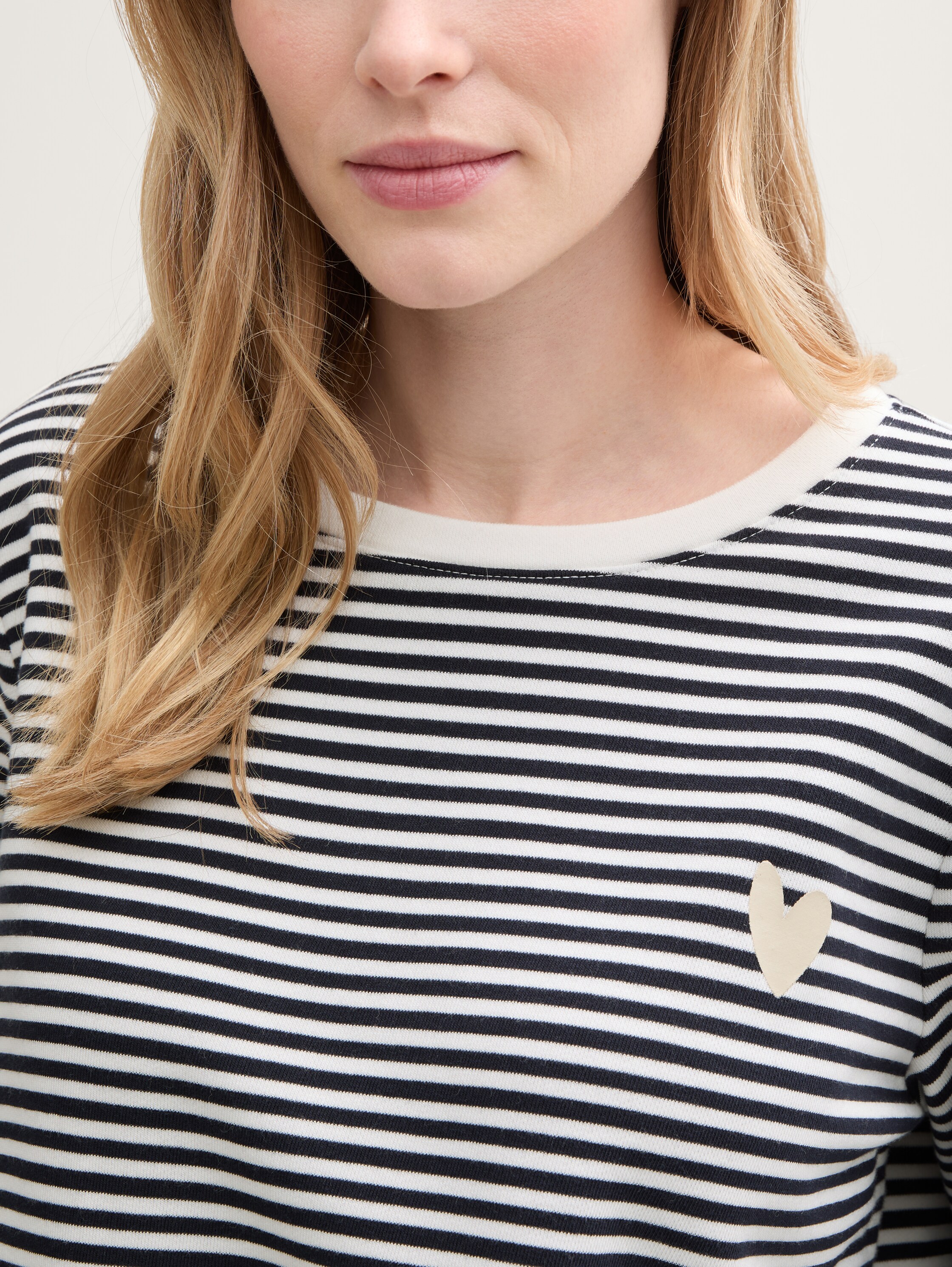 Loose Fit Sweatshirt mit Streifenmuster - offwhite_navy_regular_stripe - 