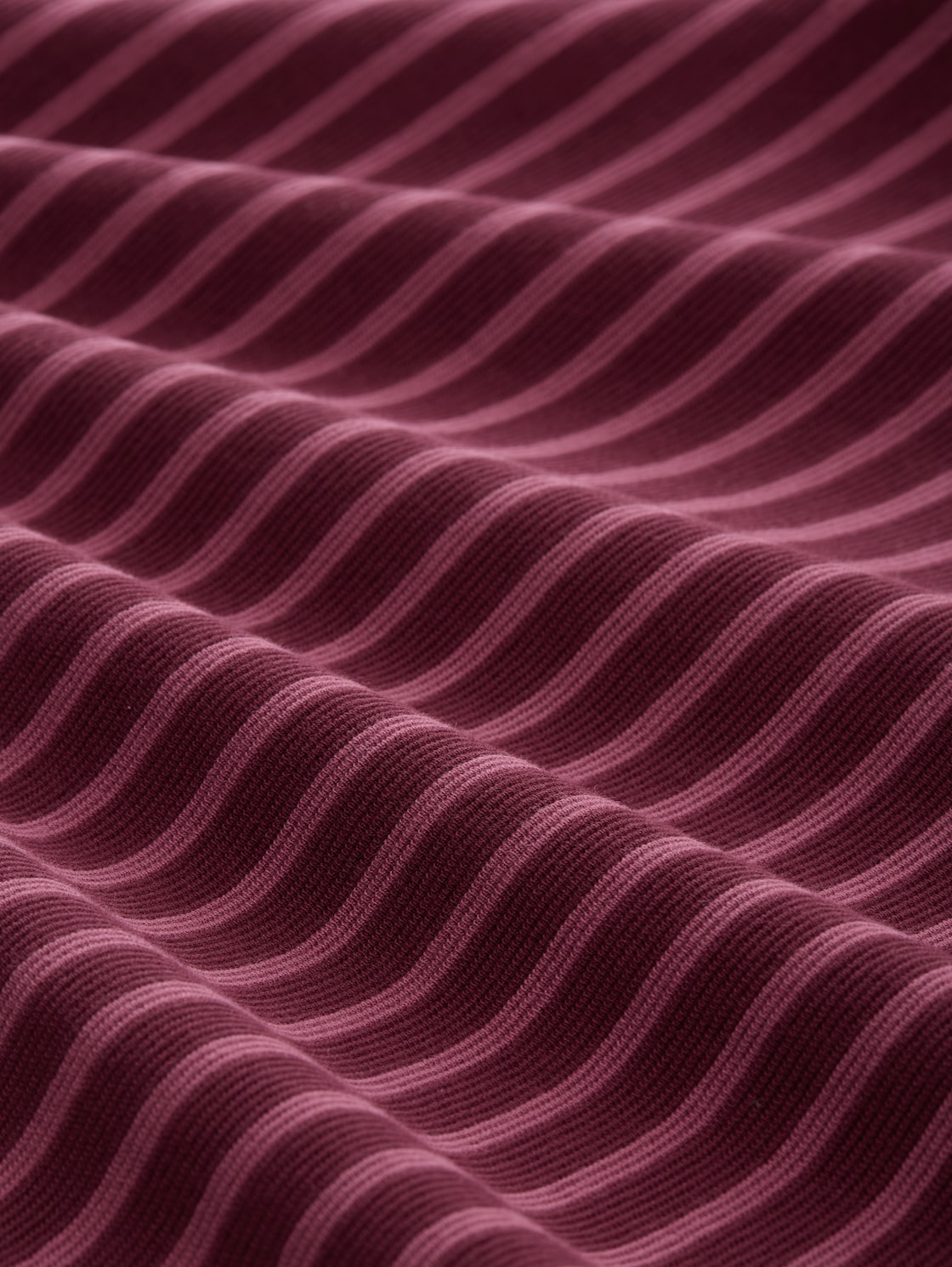 Langarmshirt mit Knopf-Details - oxblood red stripe - Material-Ansicht