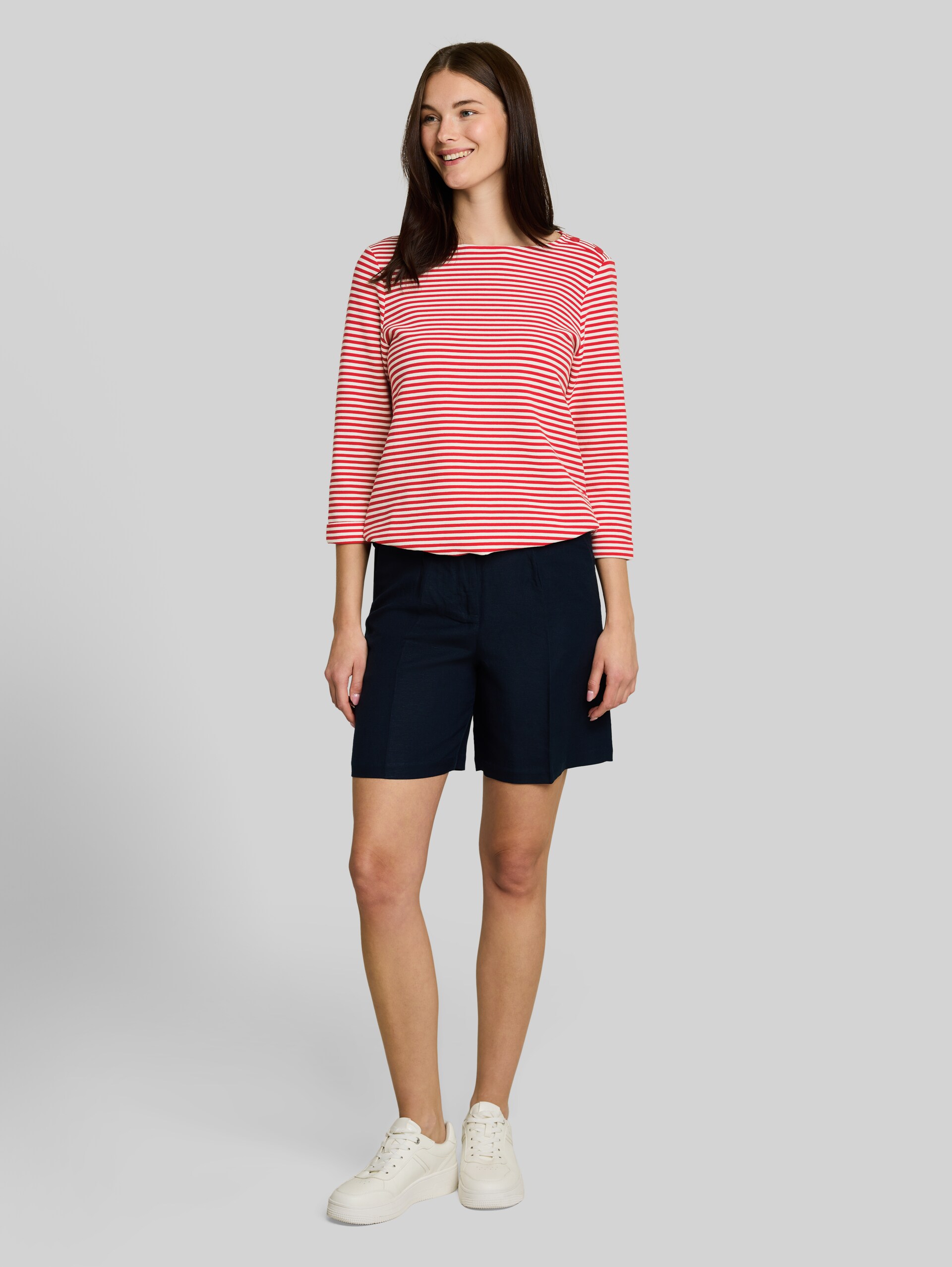 Long-sleeved top with button details - red offwhite regular stripe - Model front view