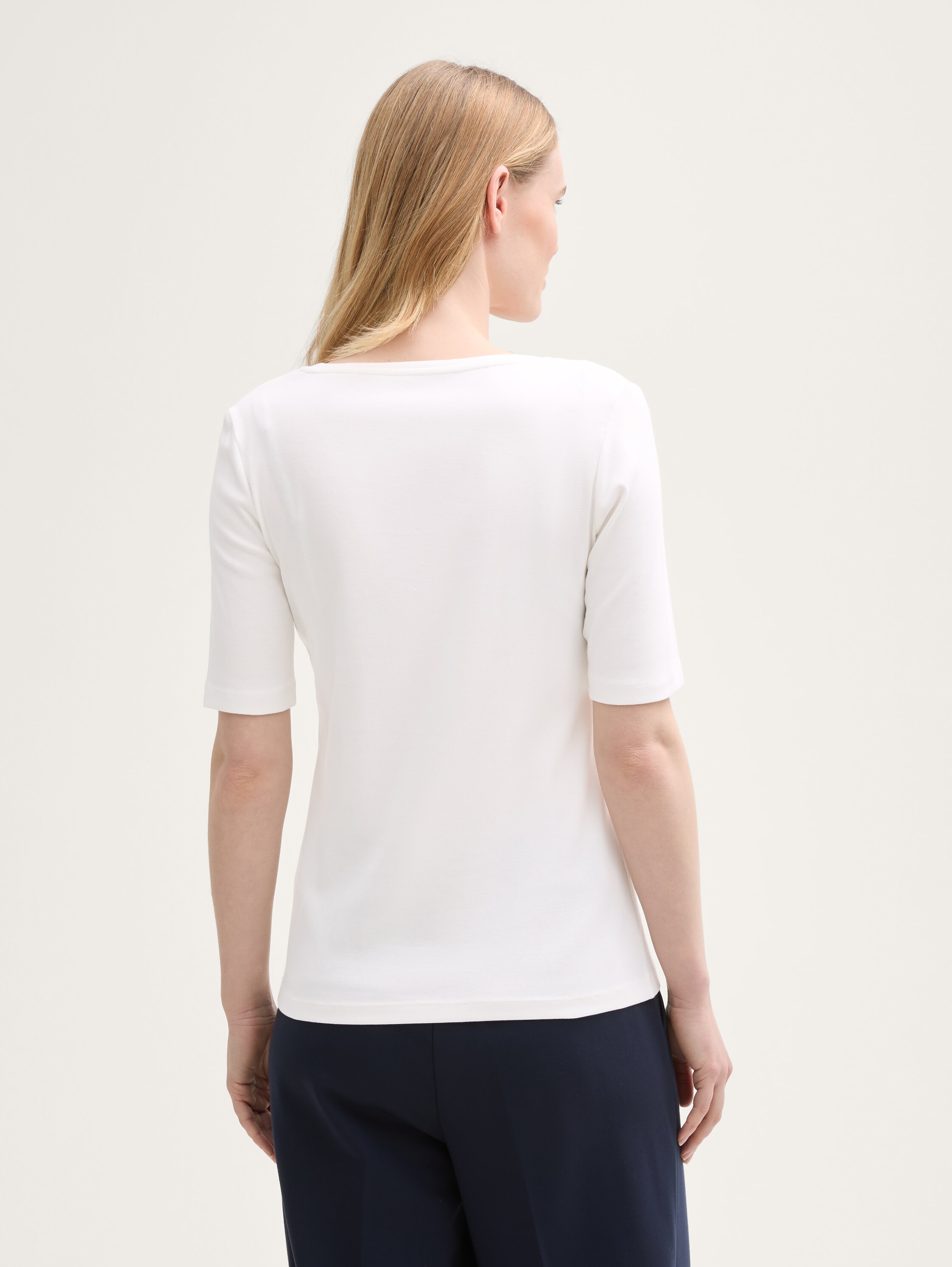 Basic T-Shirt - 3
