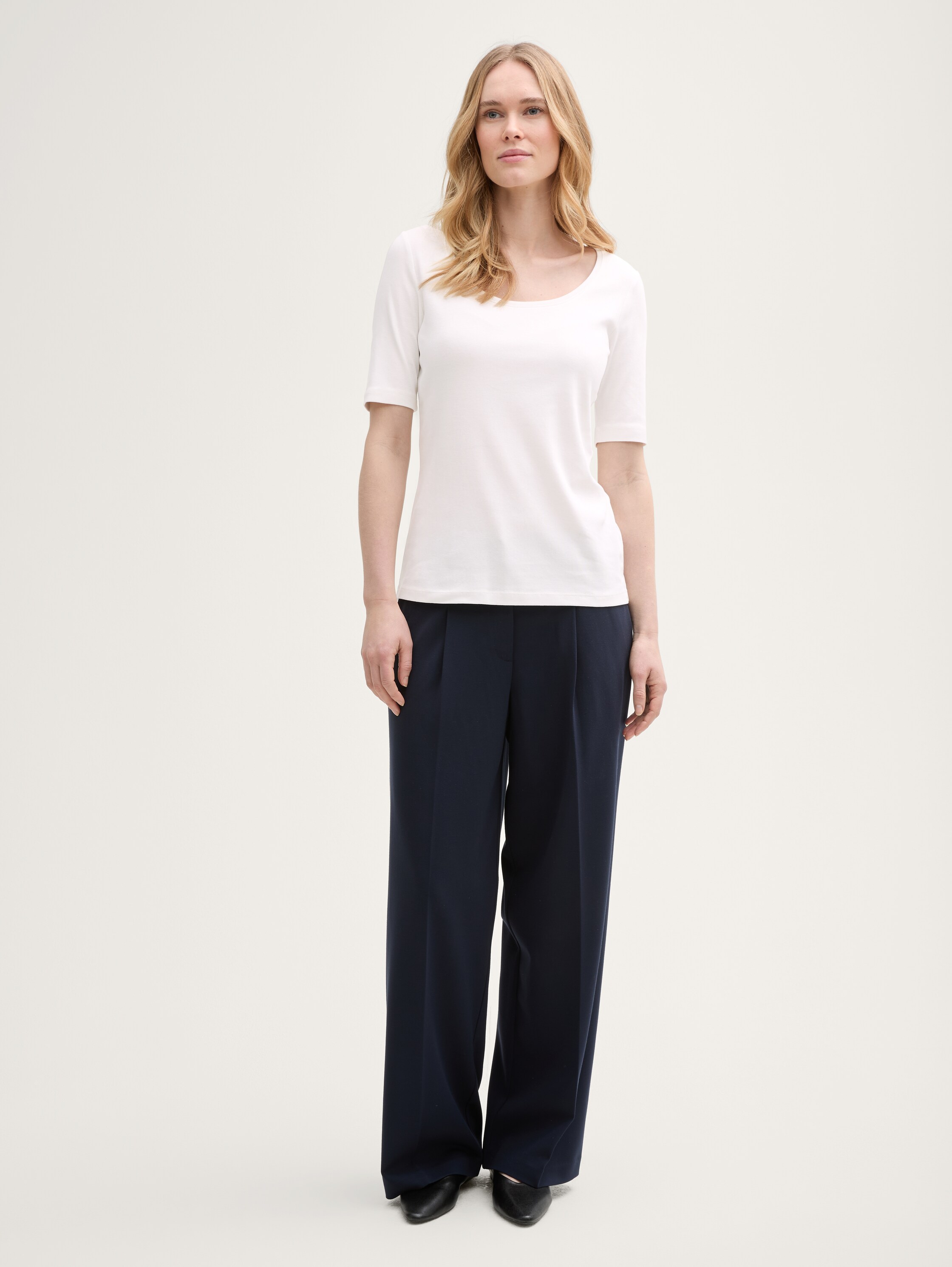 Basic T-Shirt - 1