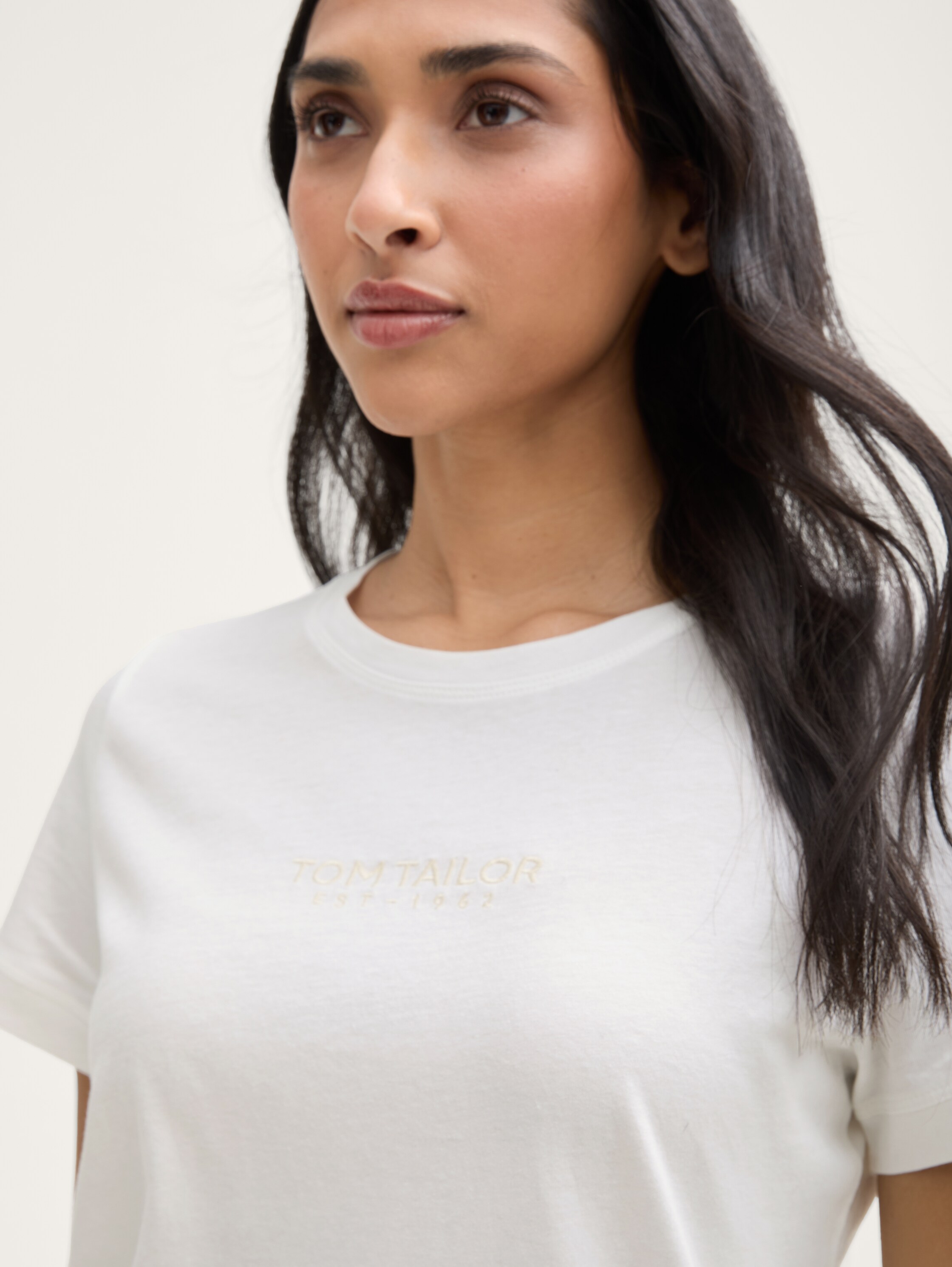 T-Shirt mit Logo-Stickerei - whisper_white - 