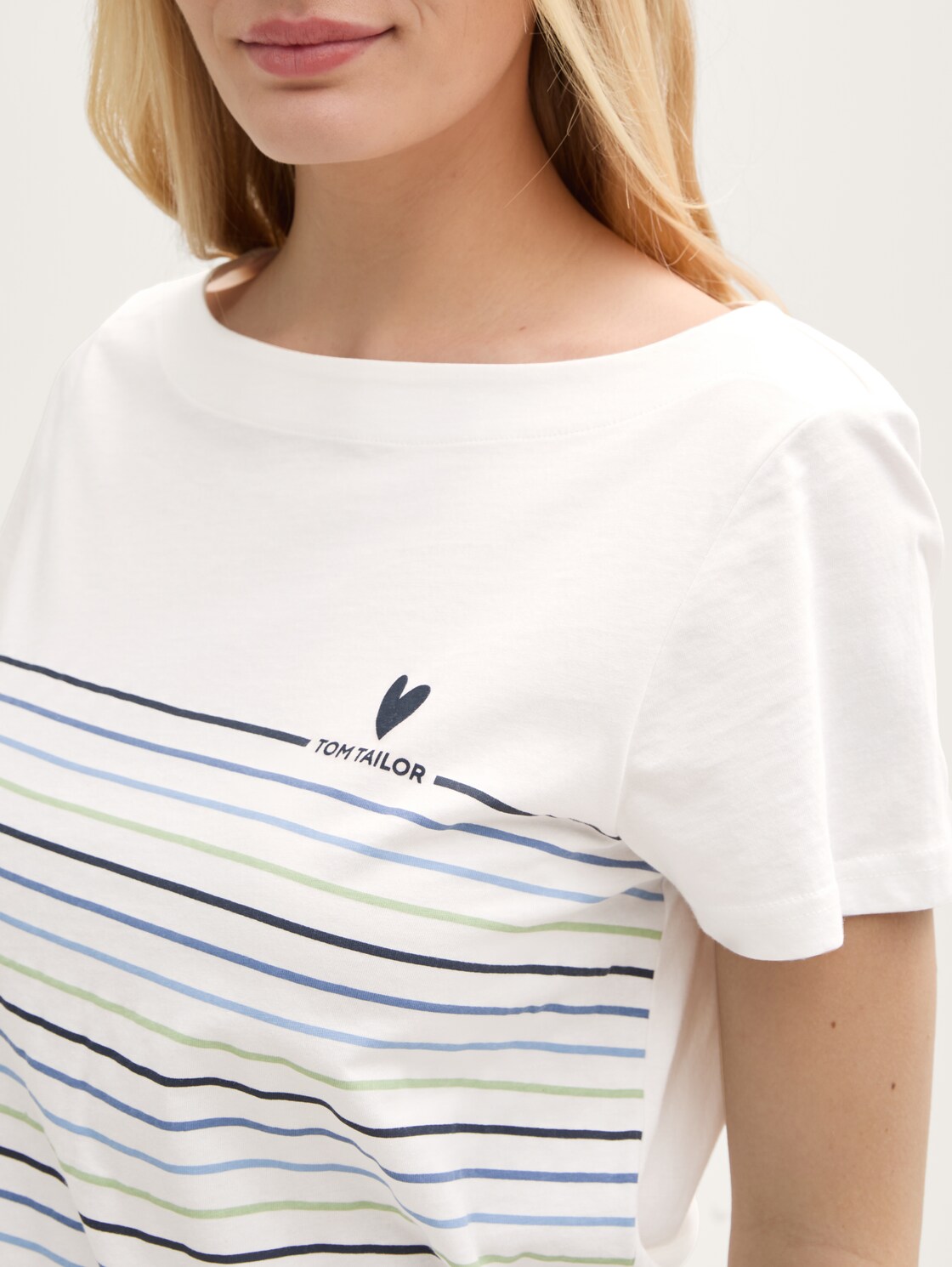 Striped T-shirt - Whisper White - Detail model view