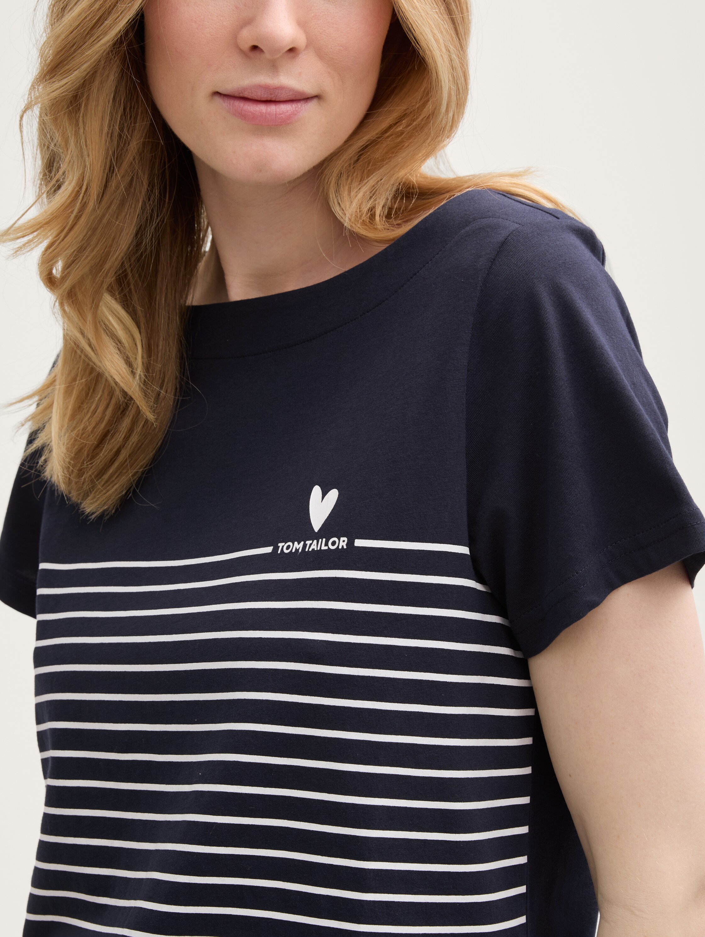 T-shirt with stripe pattern - sky_captain_blue_1 - 