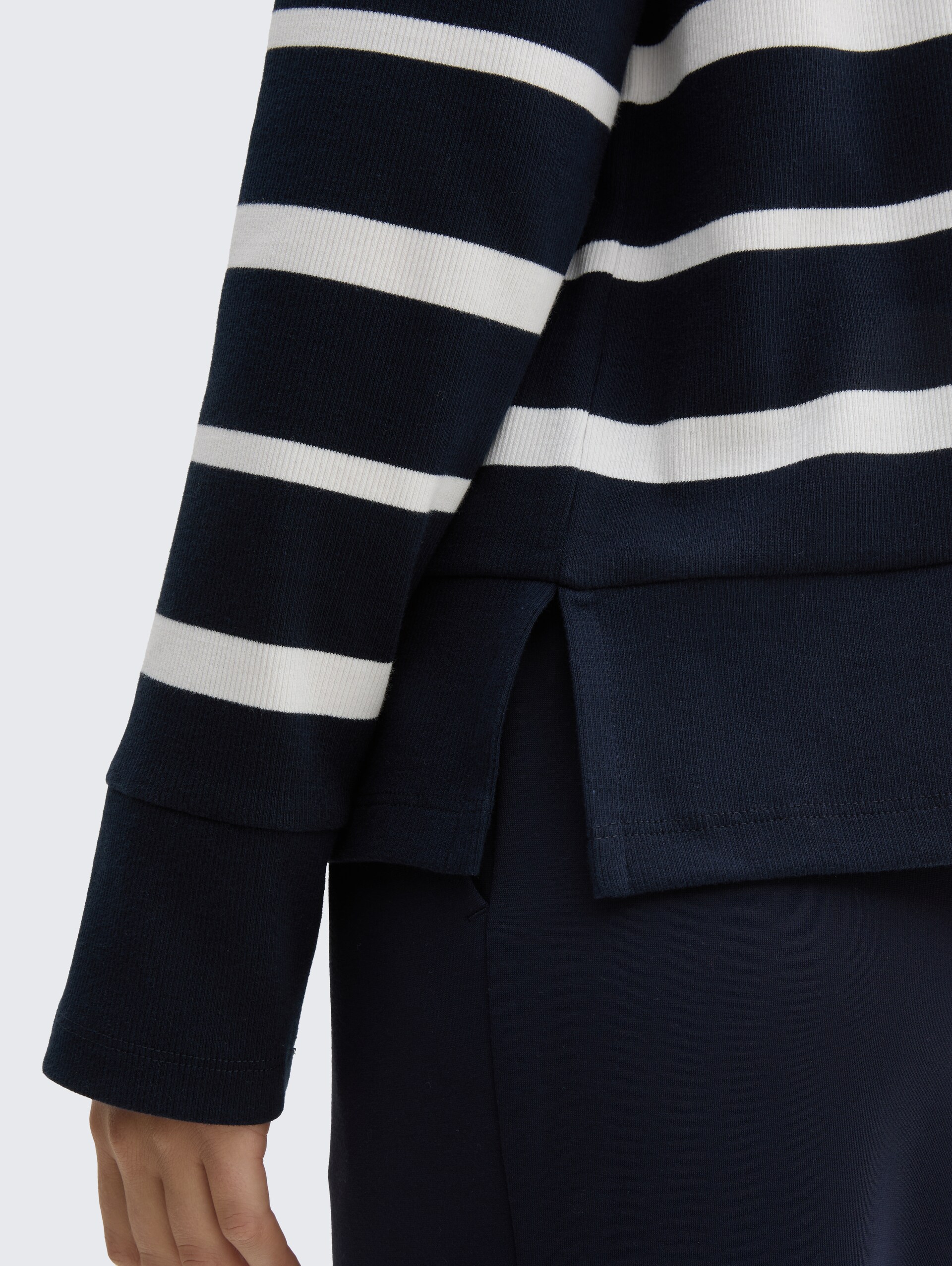 Ripp Langarmshirt mit Streifenmuster - blue offwhite irregular stripe - Detail-Model-Ansicht