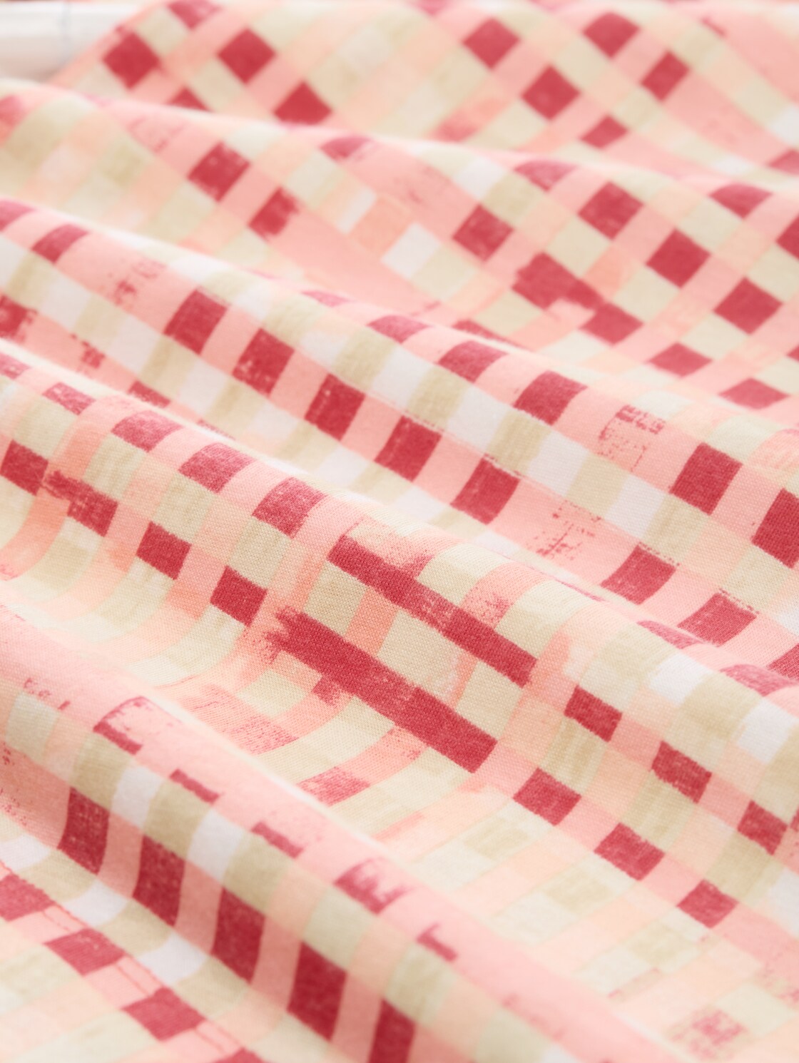 Henley Langarmshirt mit Muster - berry red check design - Material-Ansicht