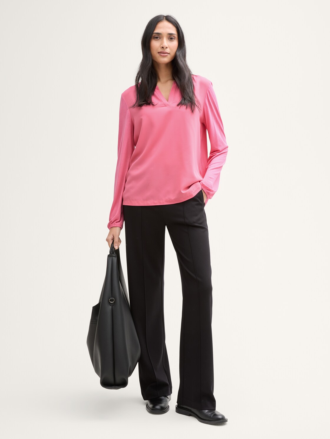 Langarmshirt im Material-Mix - Bright Rose - Model-Vorderansicht