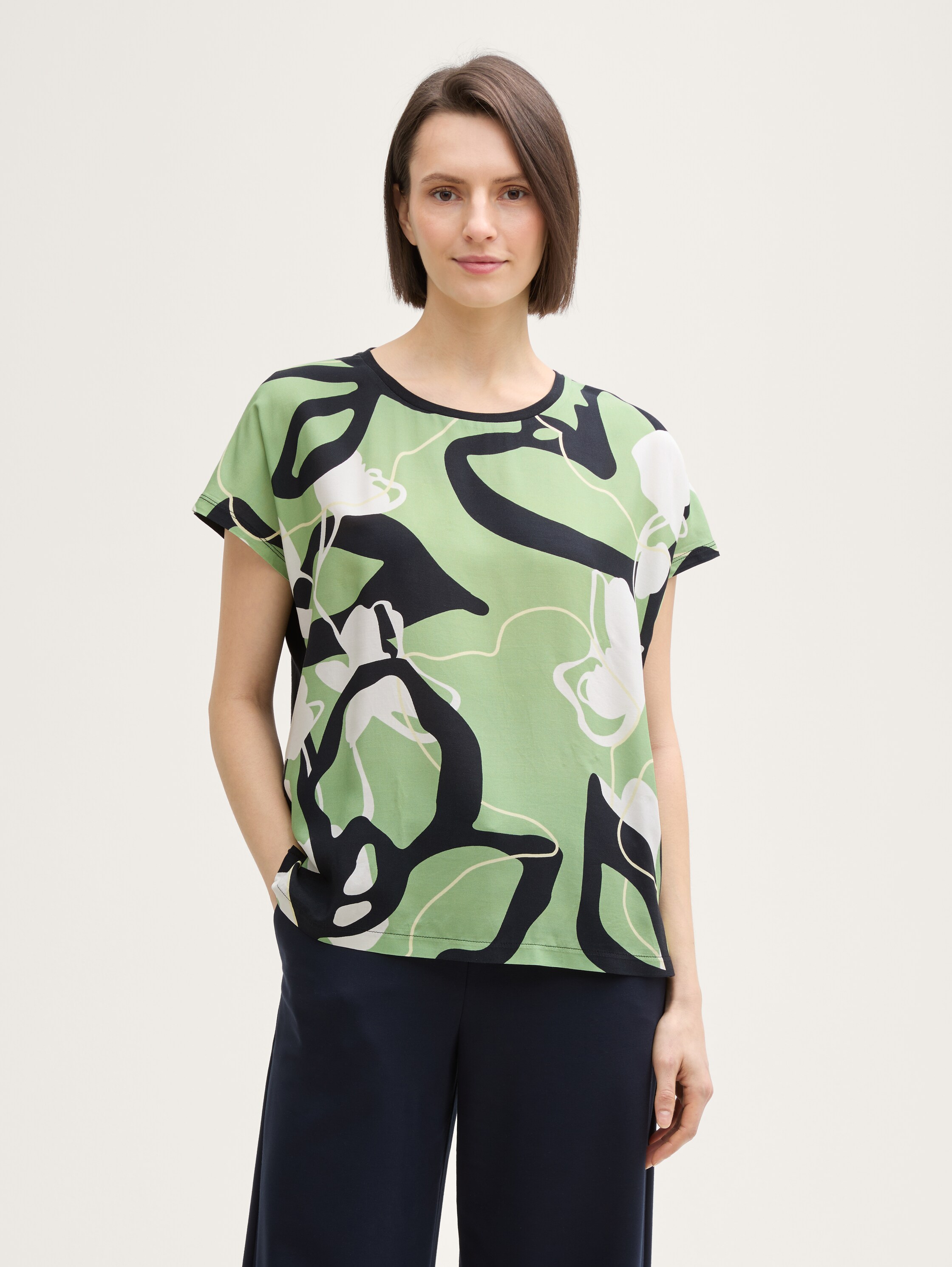 T-Shirt im Material-Mix - true_green - 
