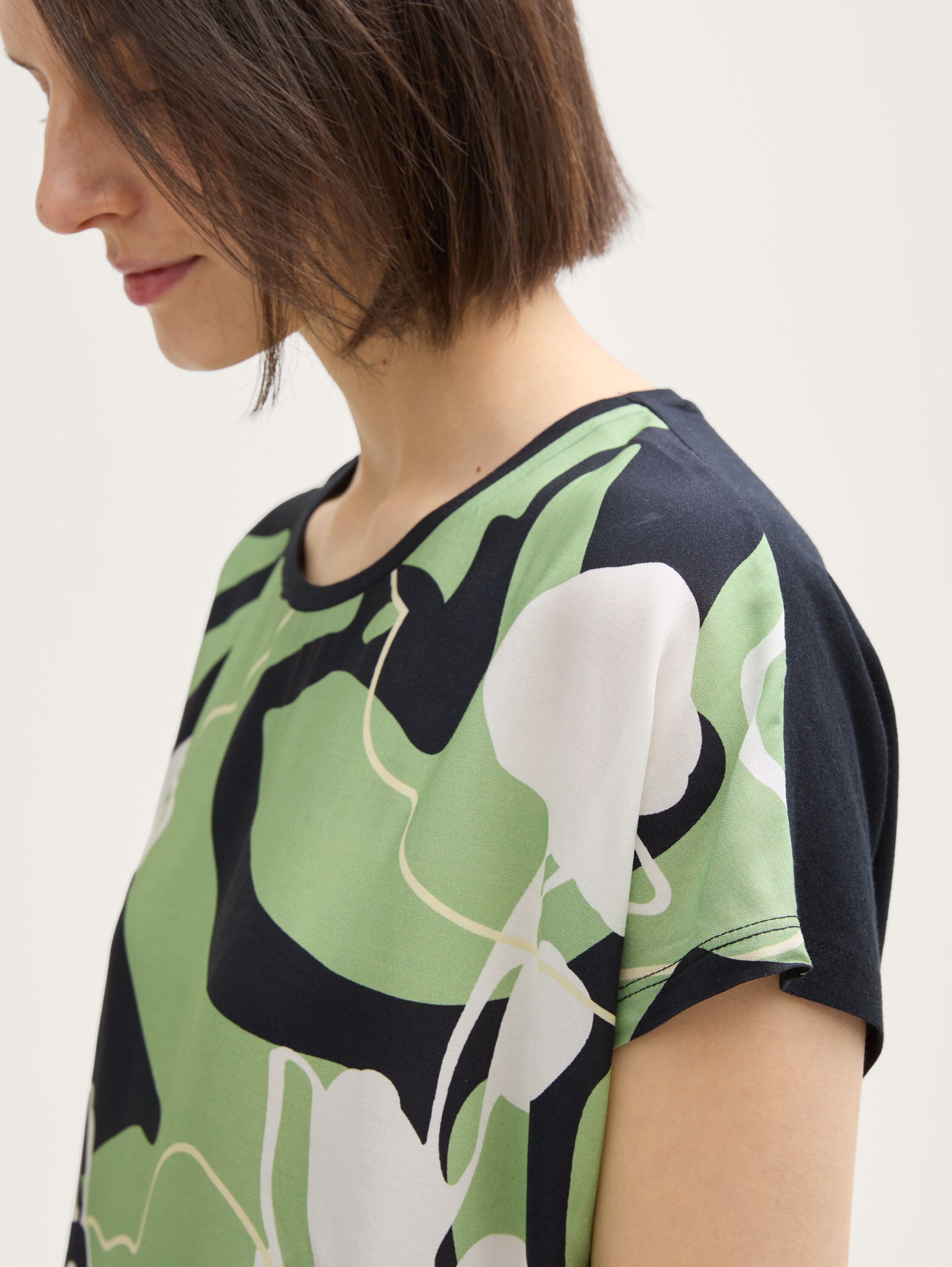 T-Shirt im Material-Mix - true_green - 