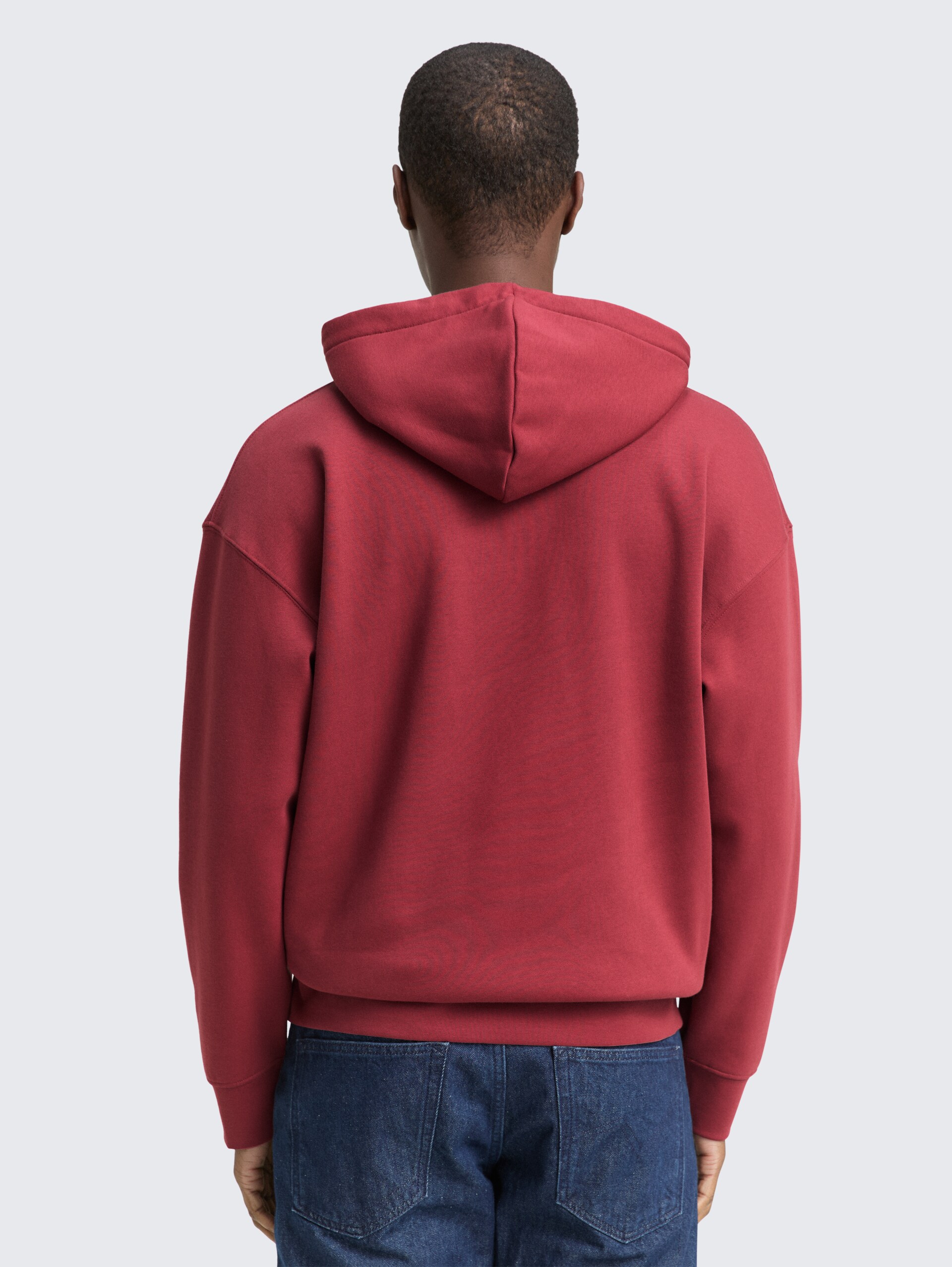 Relaxed Hoodie Sweatshirt mit Logo-Print - burnt russet - Auschnitt Model-Rückansicht