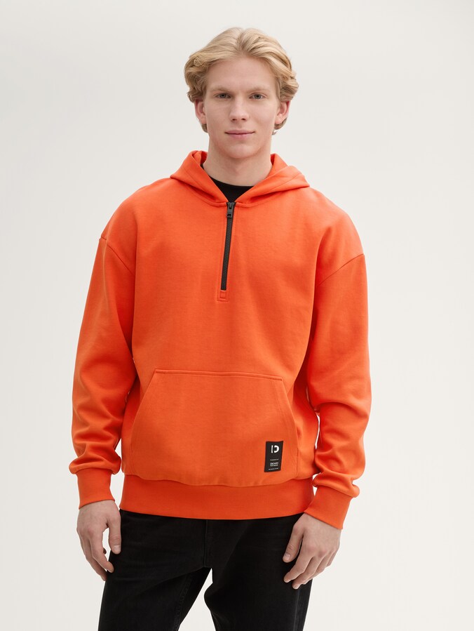 Relaxed fit hoodie sweatshirt met rits door Denim Male, deep fiery orange