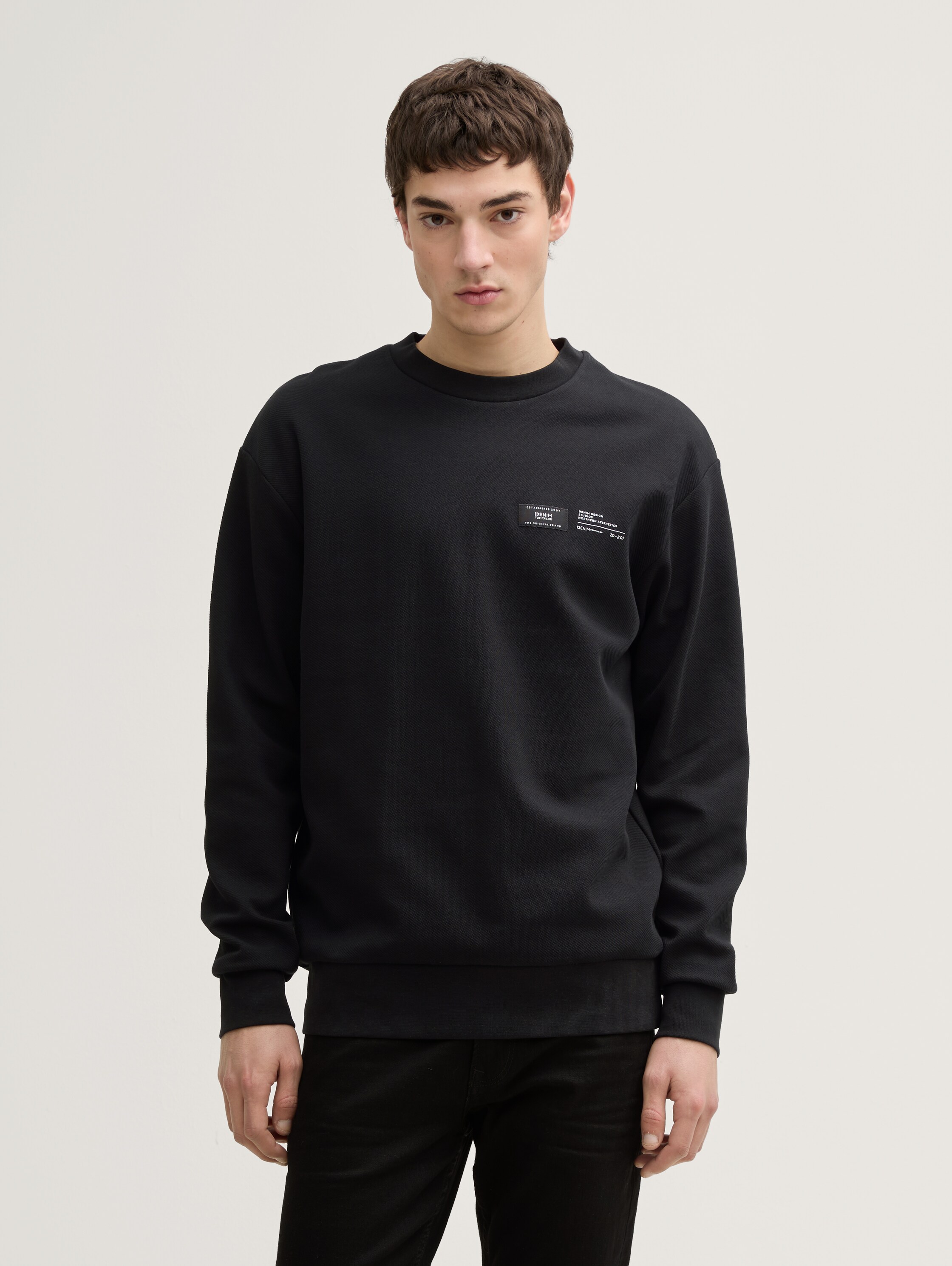 Sweatshirt mit Logo-Label - black - 