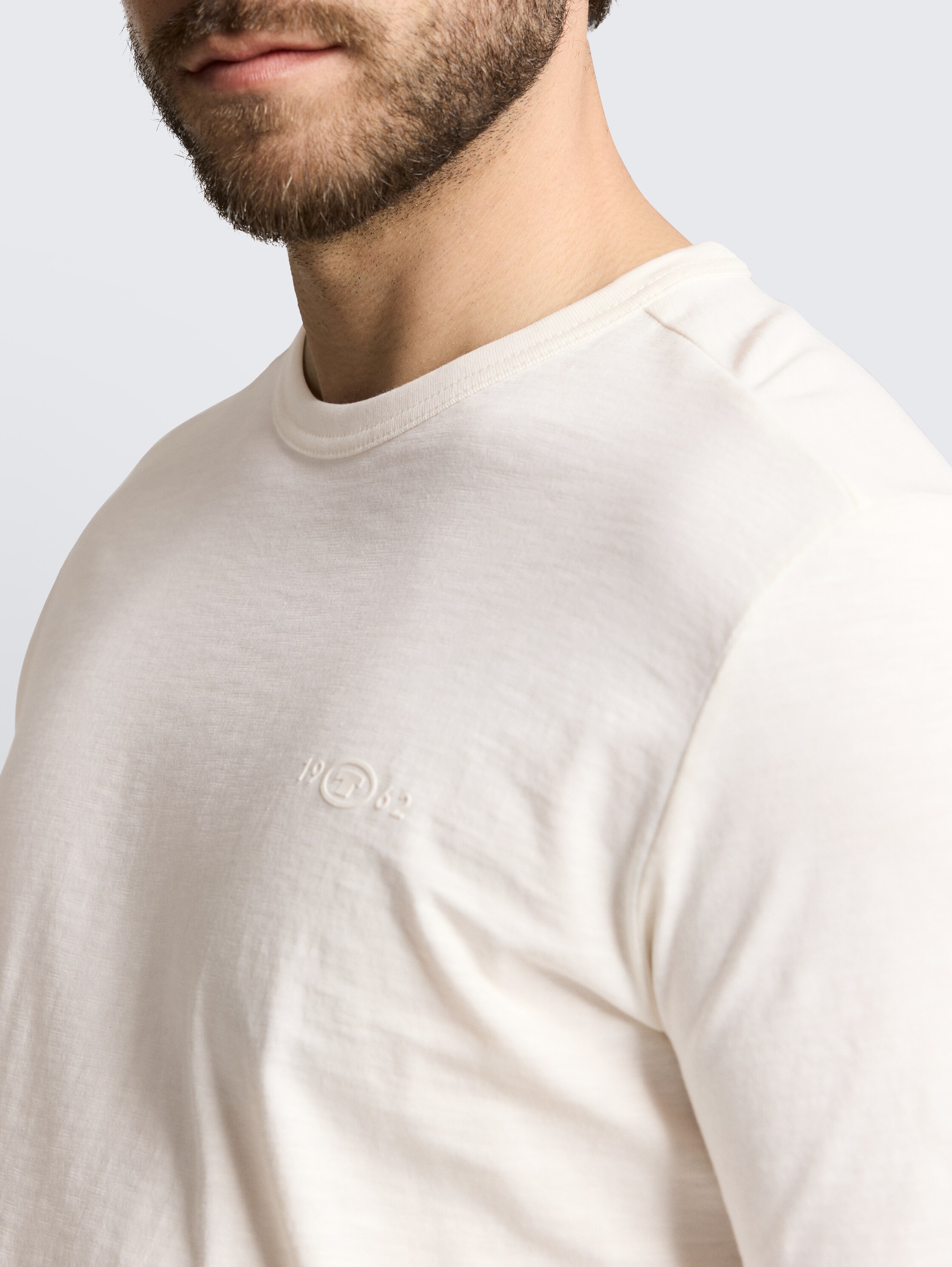 Basic T-Shirt aus Baumwolle - gardenia_white - 