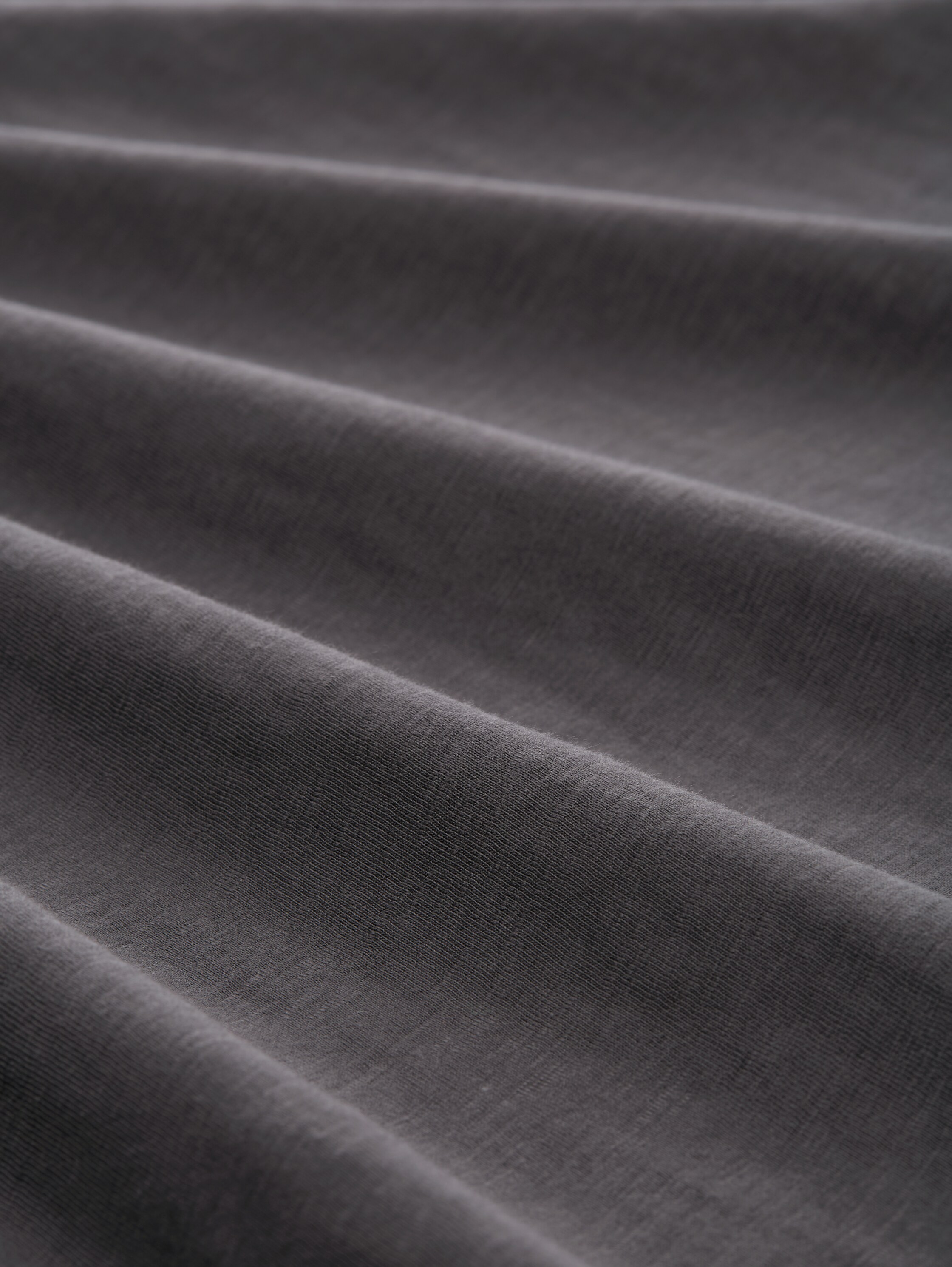 Basic T-Shirt aus Baumwolle - tarmac_grey - 