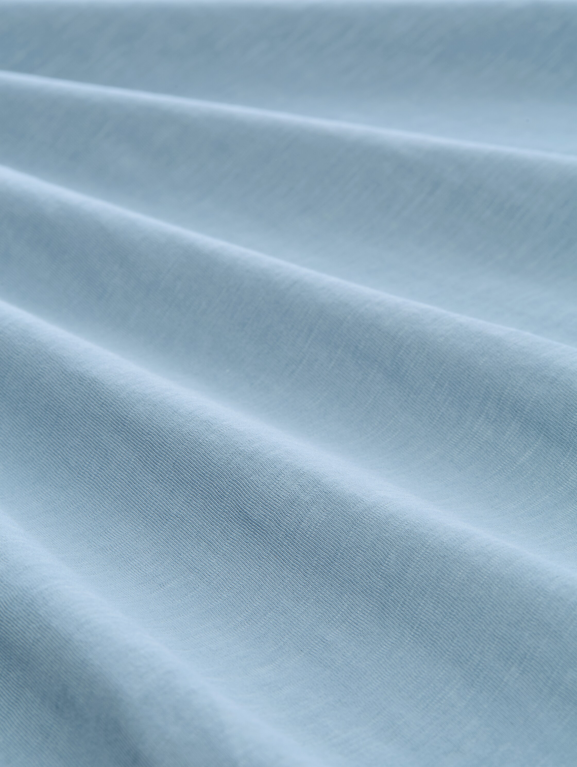 Basic T-Shirt aus Baumwolle - mountain_spring_blue - 