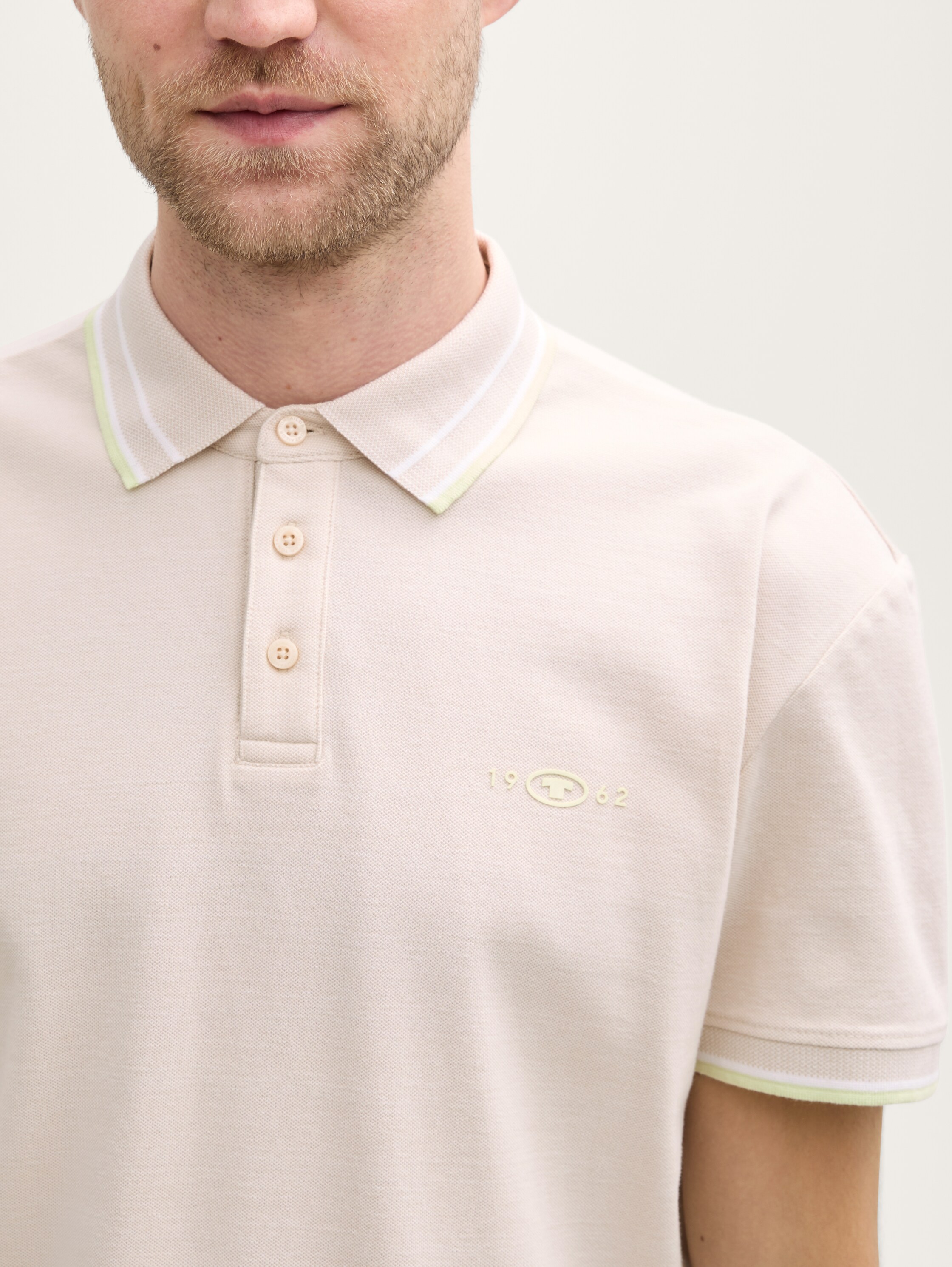 Piqué Poloshirt mit Stretch - light_cashew_beige_two_tone - 