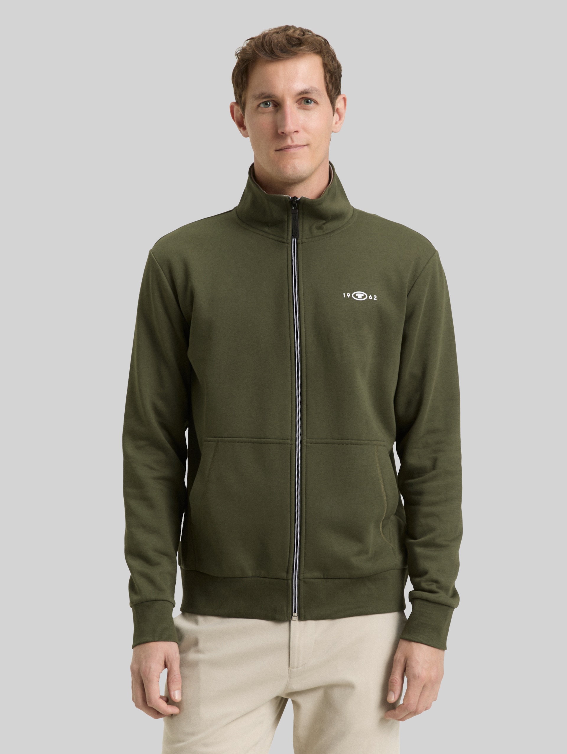 Sweat jacket with stand-up collar - Deep Forest Green - Neckline model front view