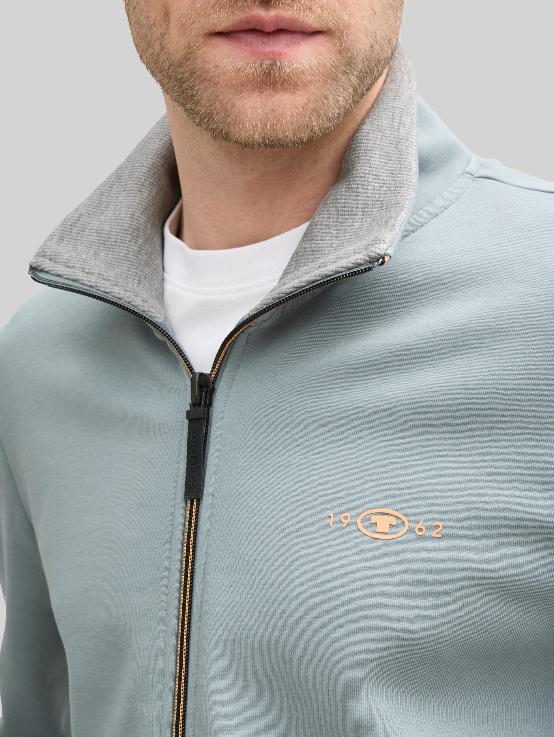 Sweat jacket with stand-up collar - grey mint - Detail model view