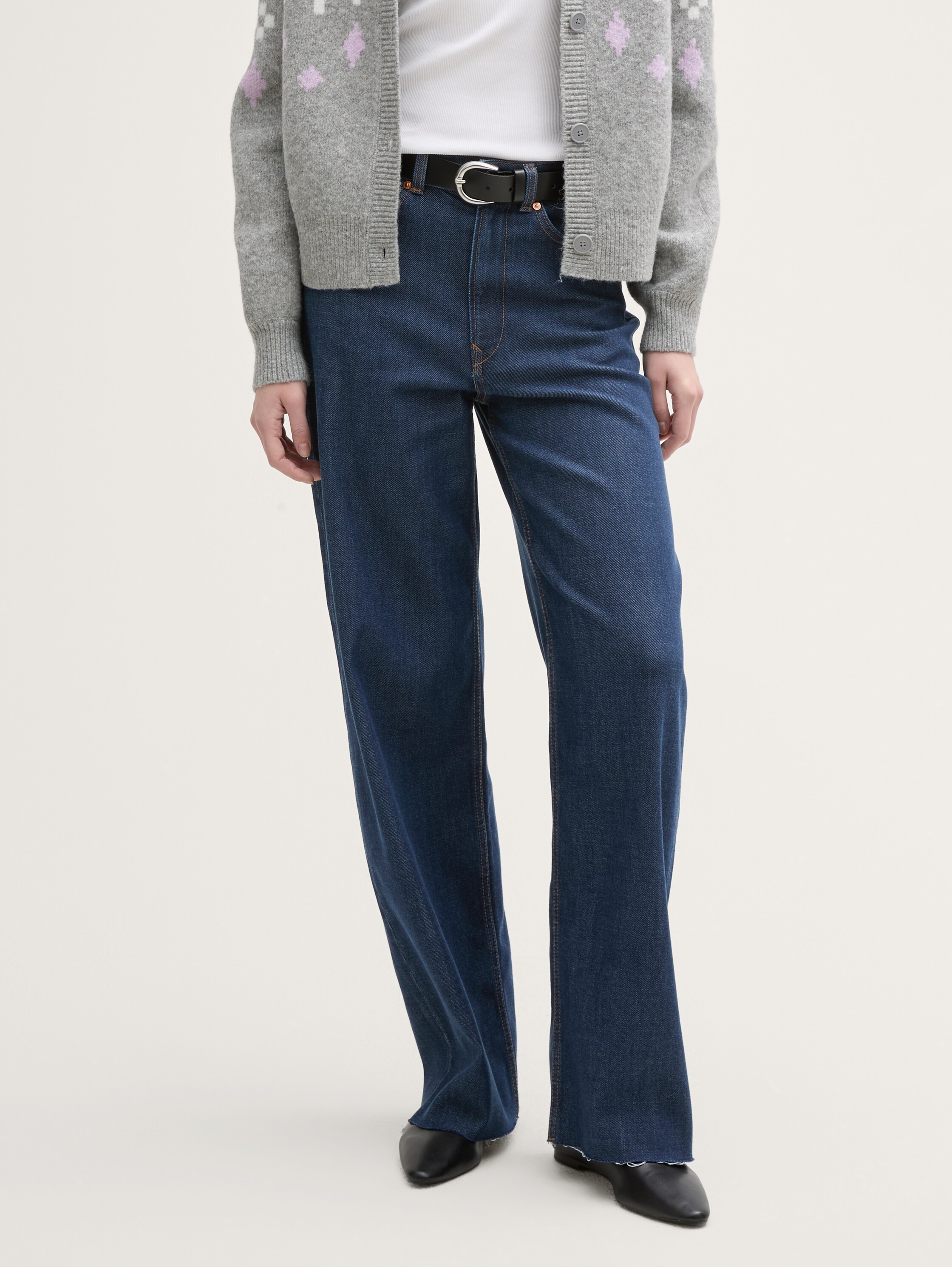 Wide Leg Jeans mit Stretch-Anteil - blau - Ausschnitt Model-Vorderansicht