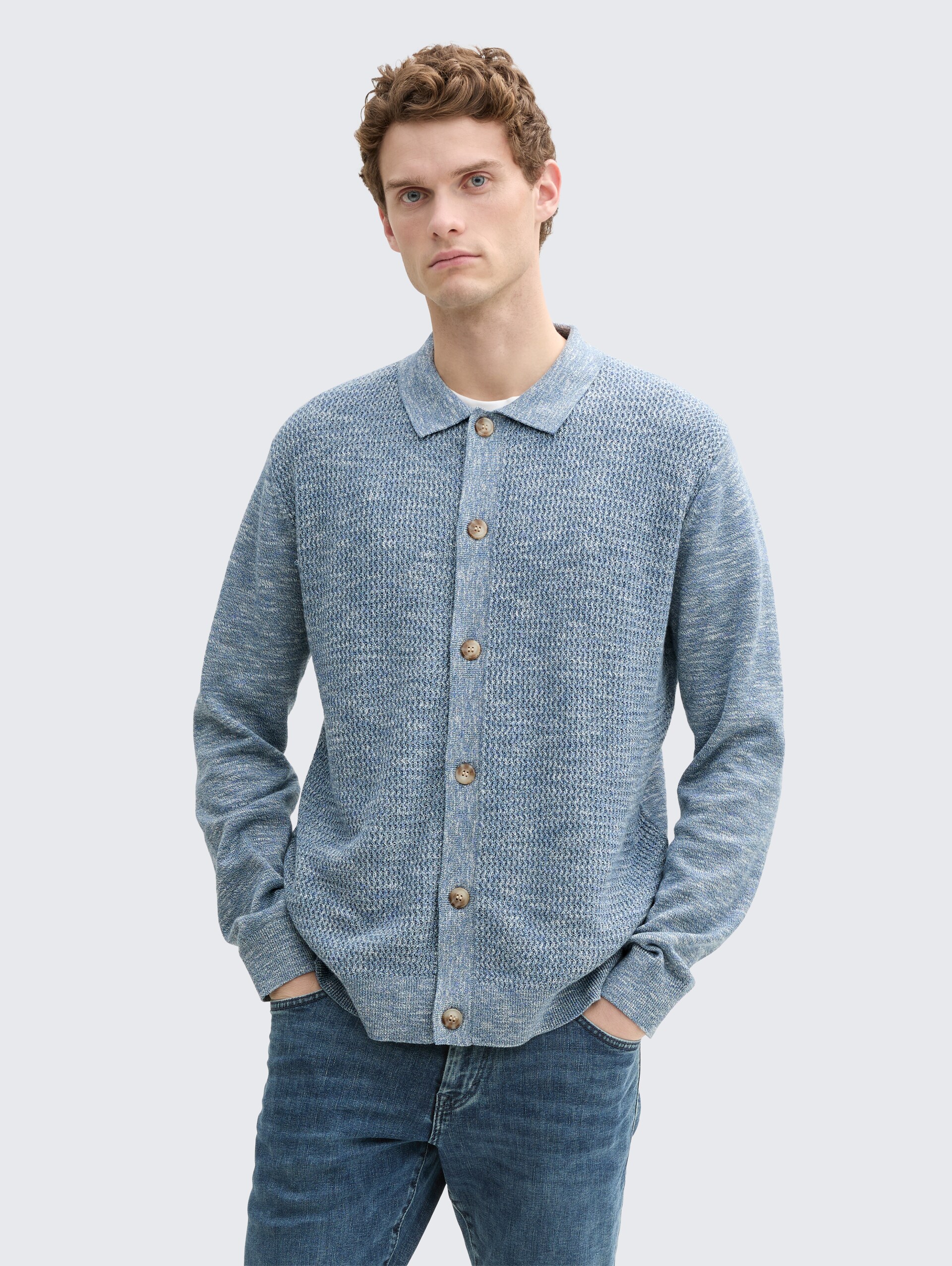Strickjacke mit Kentkragen - mystical blue multicolor - Ausschnitt Model-Vorderansicht