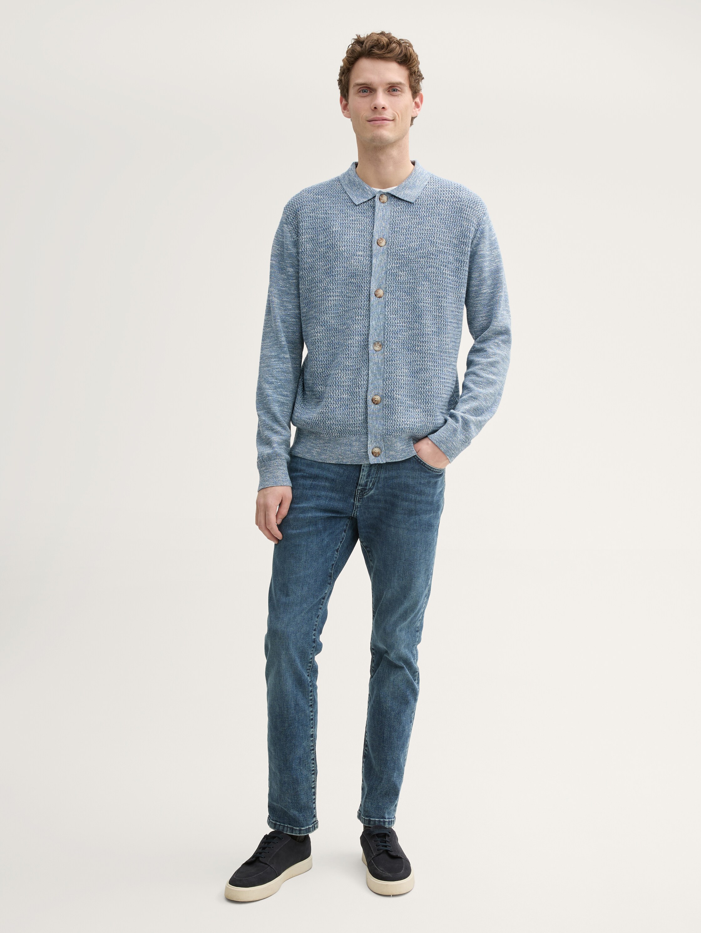 Strickjacke mit Kentkragen - 1
