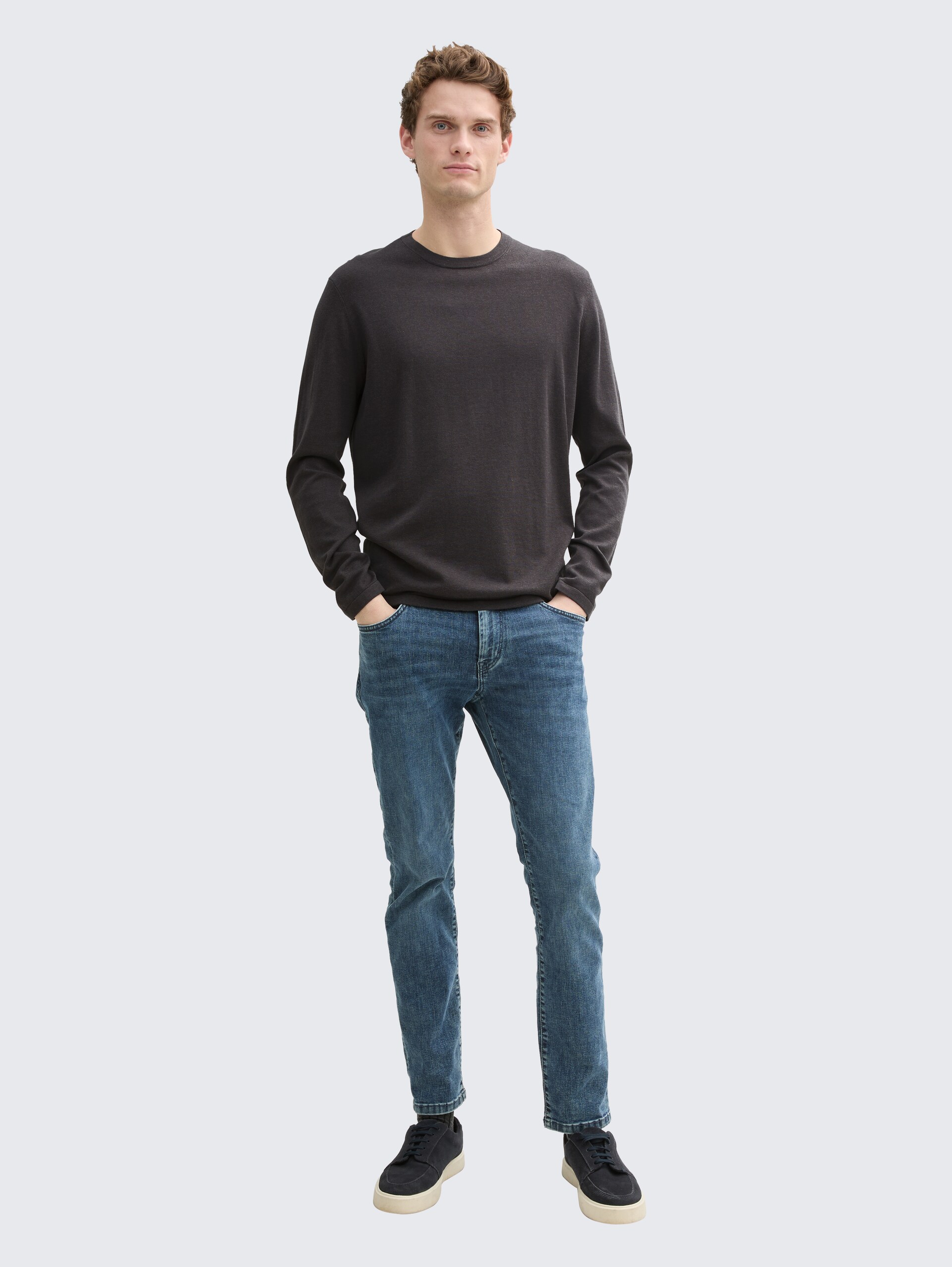 Softtouch Strickpullover mit Seide - Tarmac Grey - Model-Vorderansicht