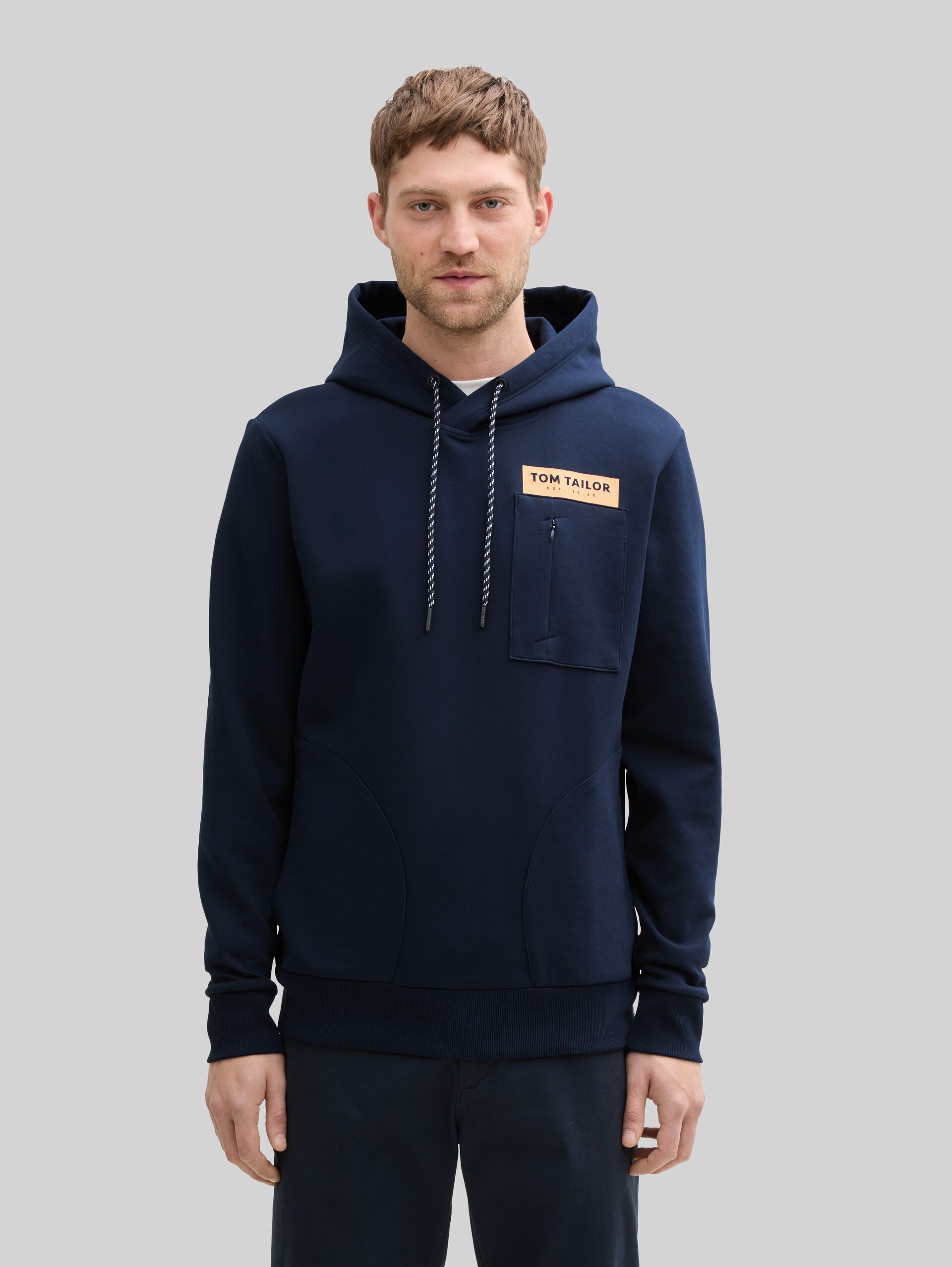 Hoodie sweatshirt with pockets - sky captain blue - Neckline model front view