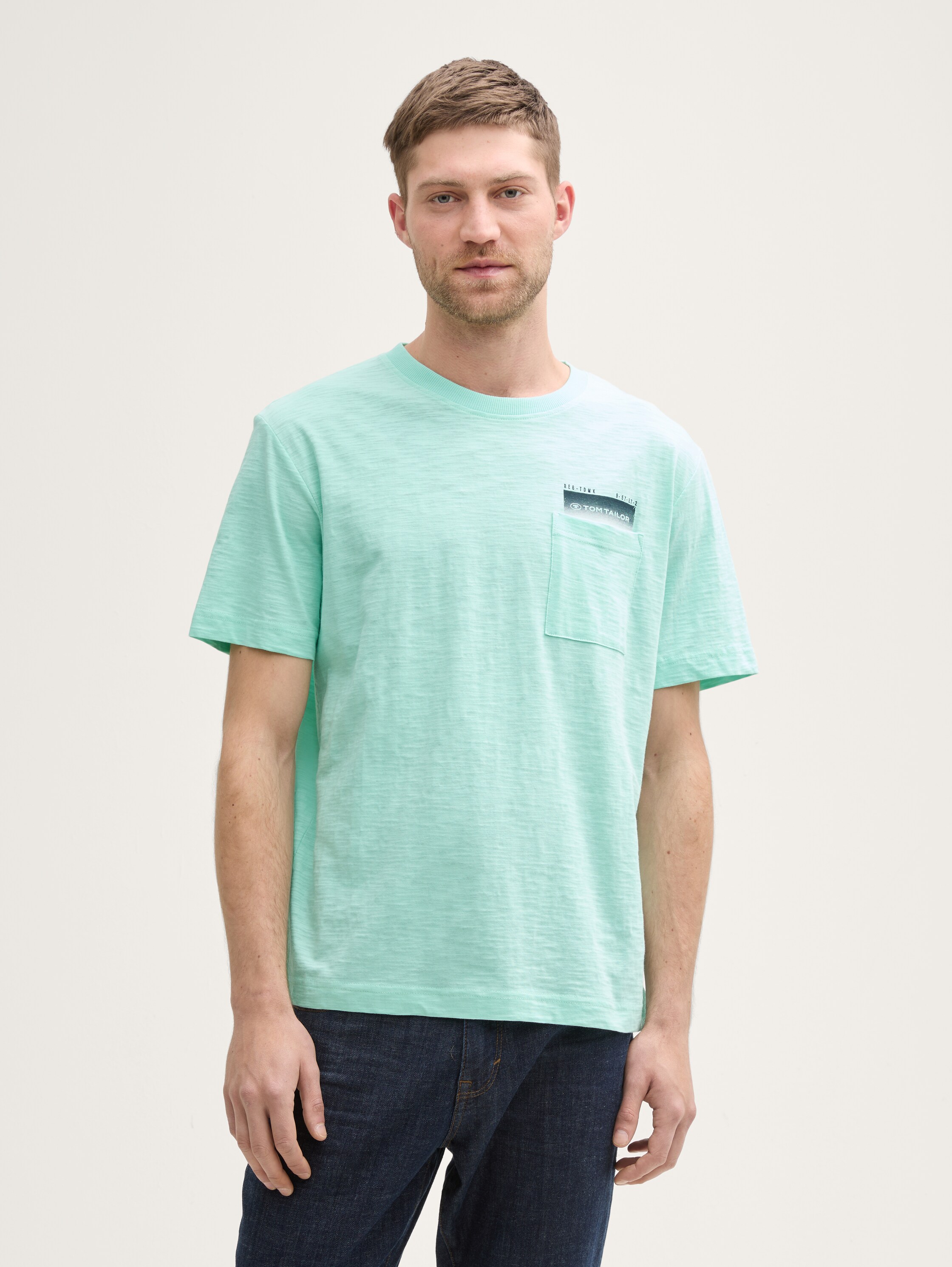 T-Shirt mit Brusttasche - bright_mint_green - 