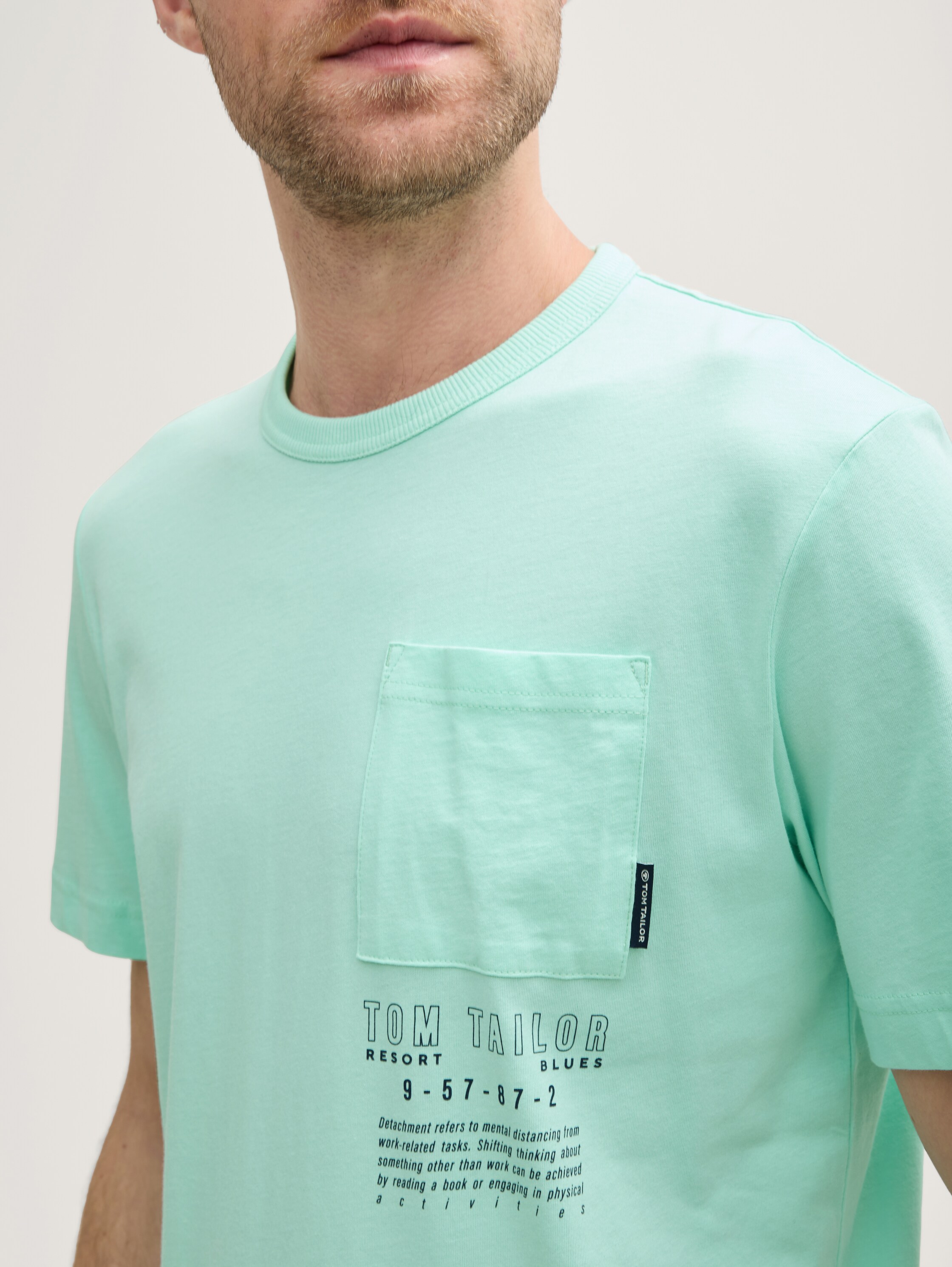T-Shirt mit Brusttasche - bright_mint_green - 