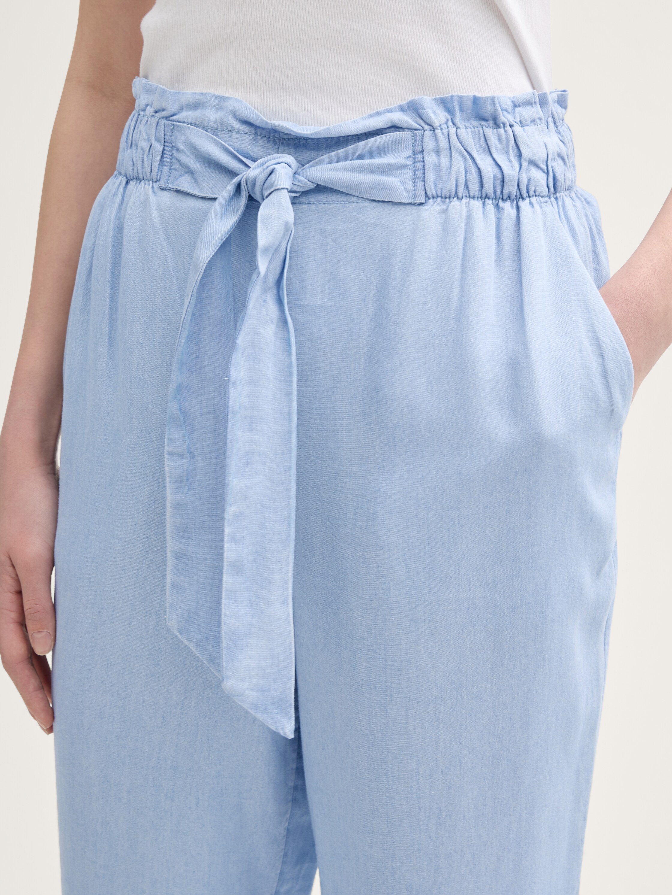 Taps toelopende broek van paperbag - light_stone_bright_blue_denim - 