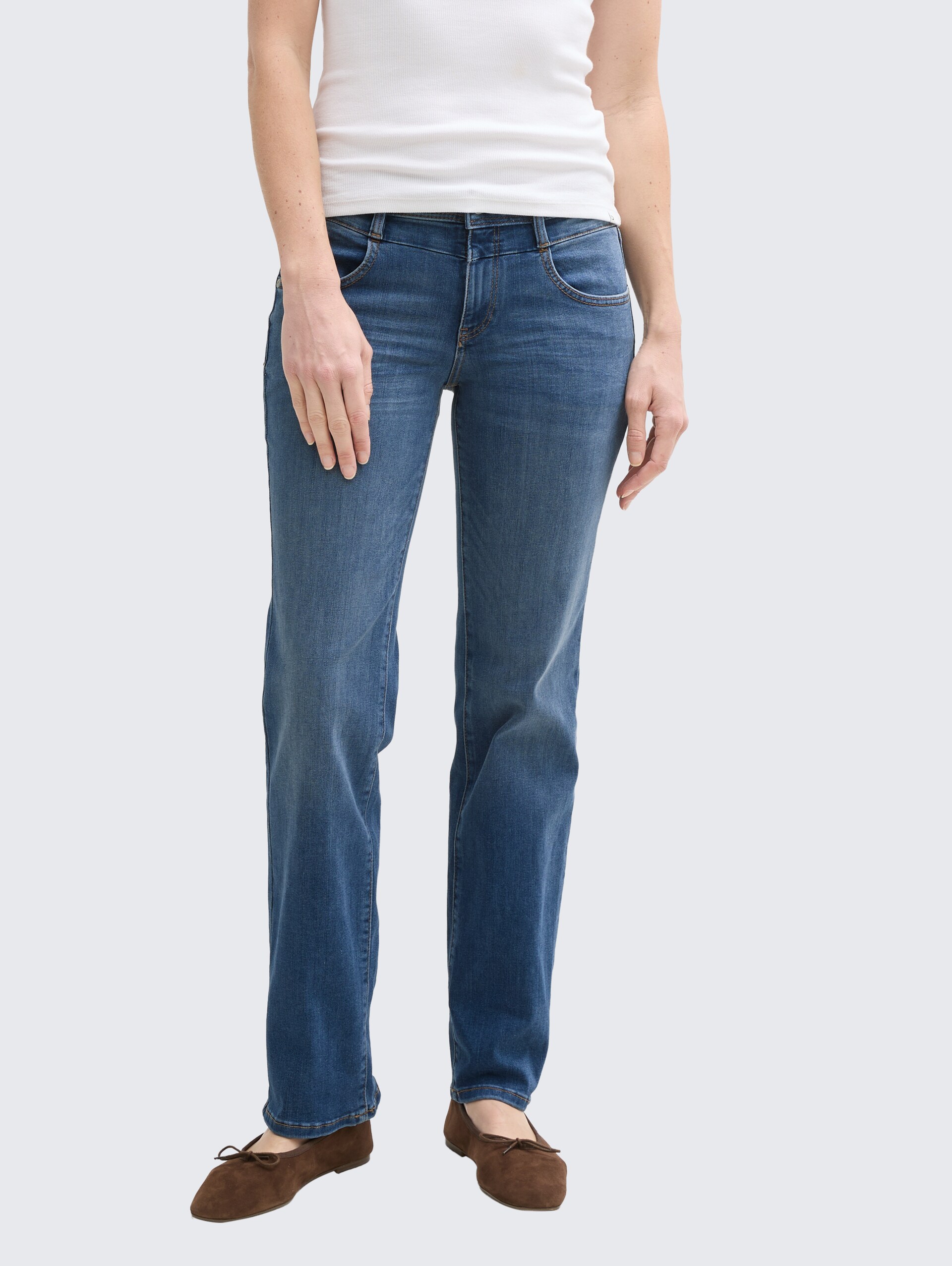 TTALEXA STRAIGHT Jeans - mid stone wash denim - Ausschnitt Model-Vorderansicht