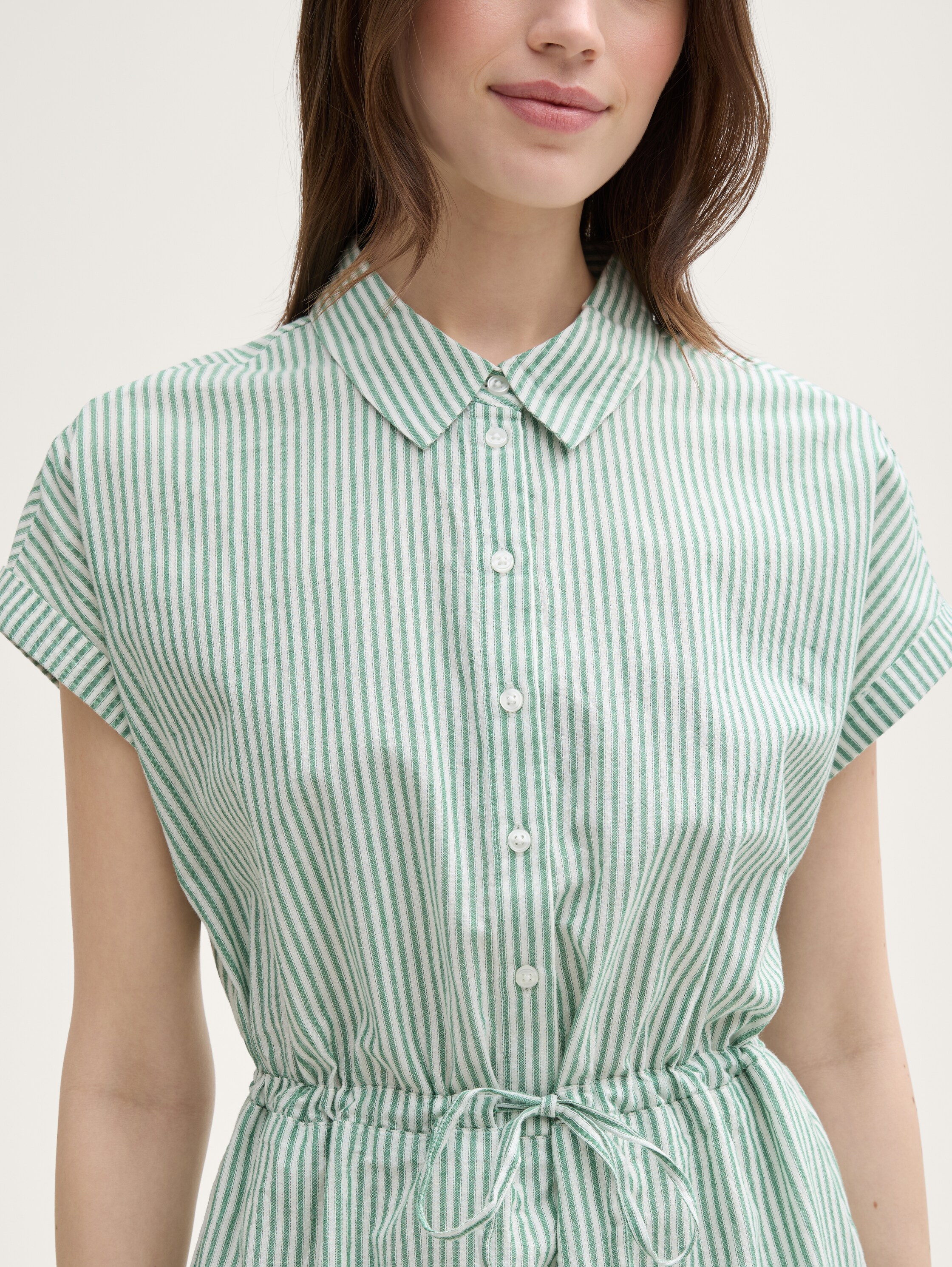 Mini-Blusenkleid mit Streifenmuster - white_green_vertical_stripe - 