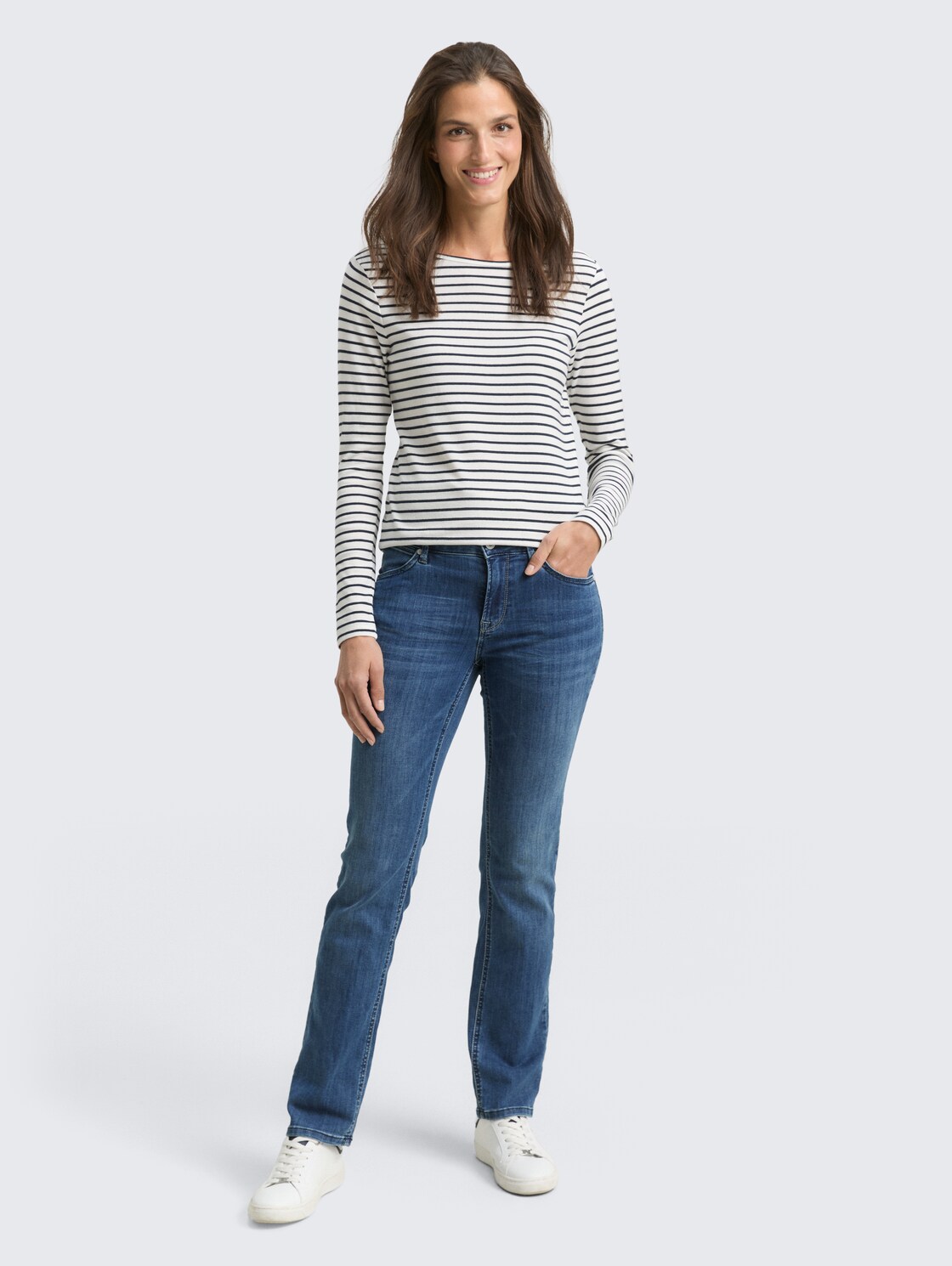 TTALEXA STRAIGHT Jeans - mid stone wash denim - Model-Vorderansicht