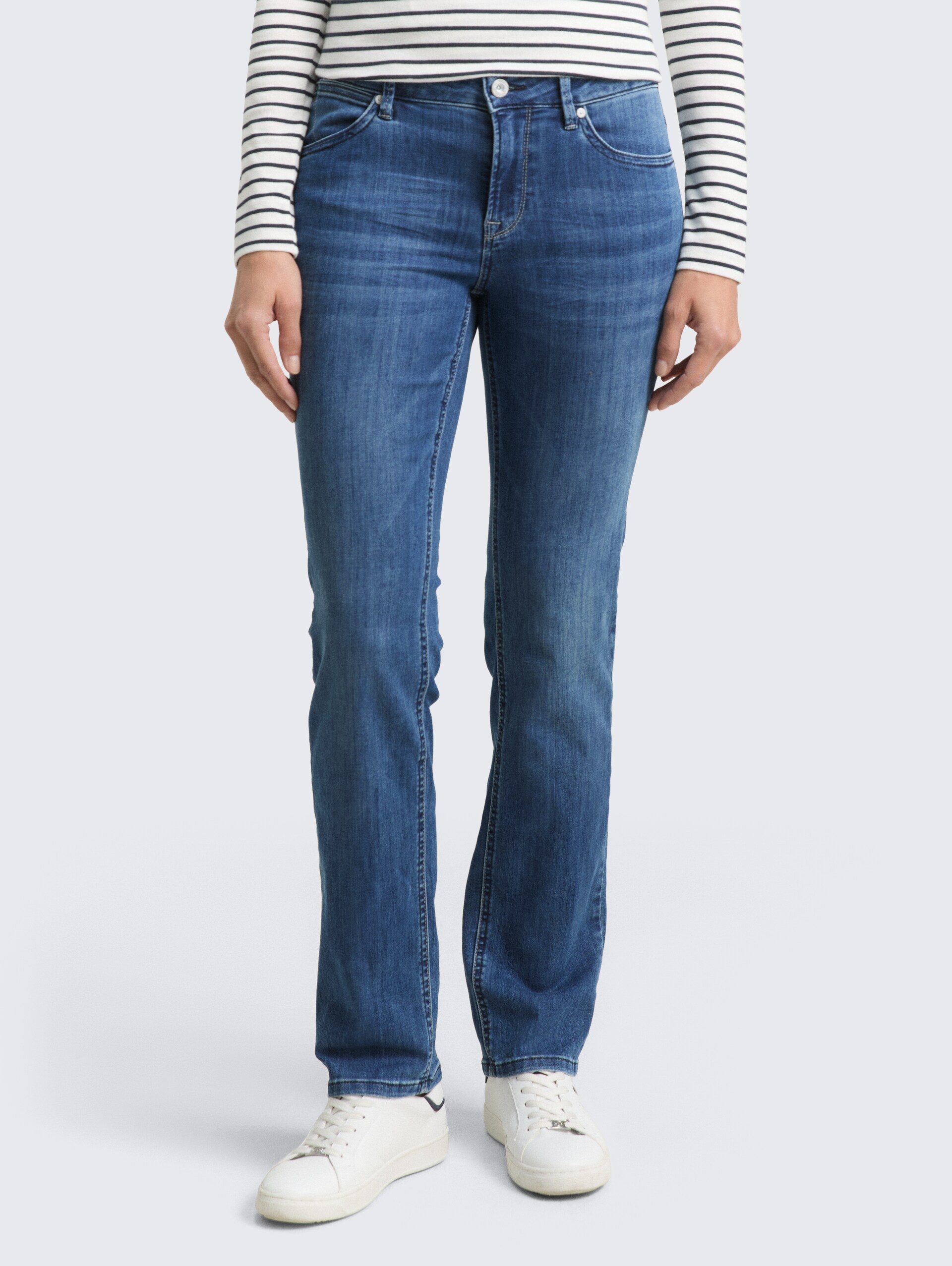 TTALEXA STRAIGHT Jeans - mid stone wash denim - Ausschnitt Model-Vorderansicht