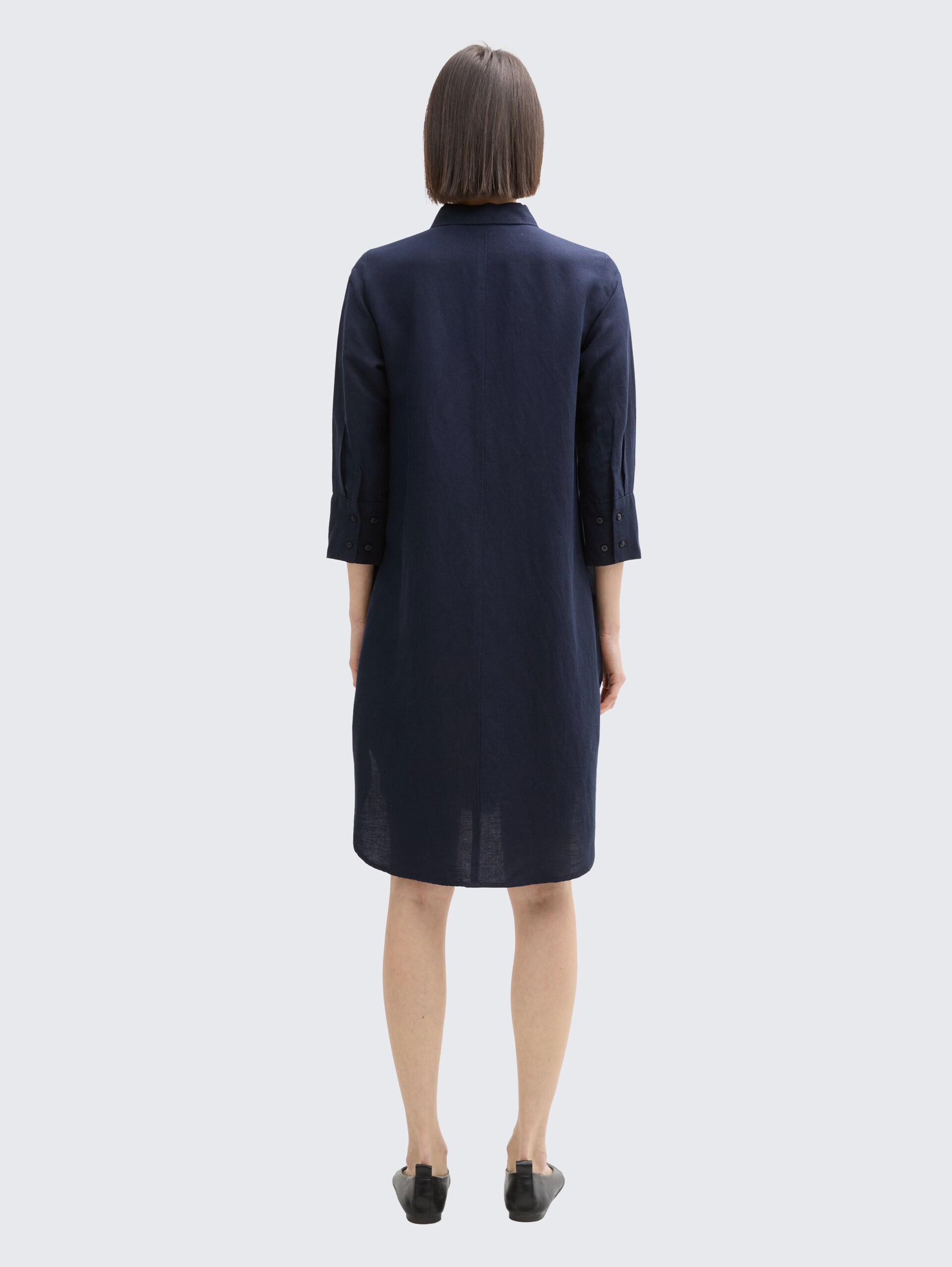 Blusenkleid mit Leinenanteil - sky captain blue - Model-Rückansicht