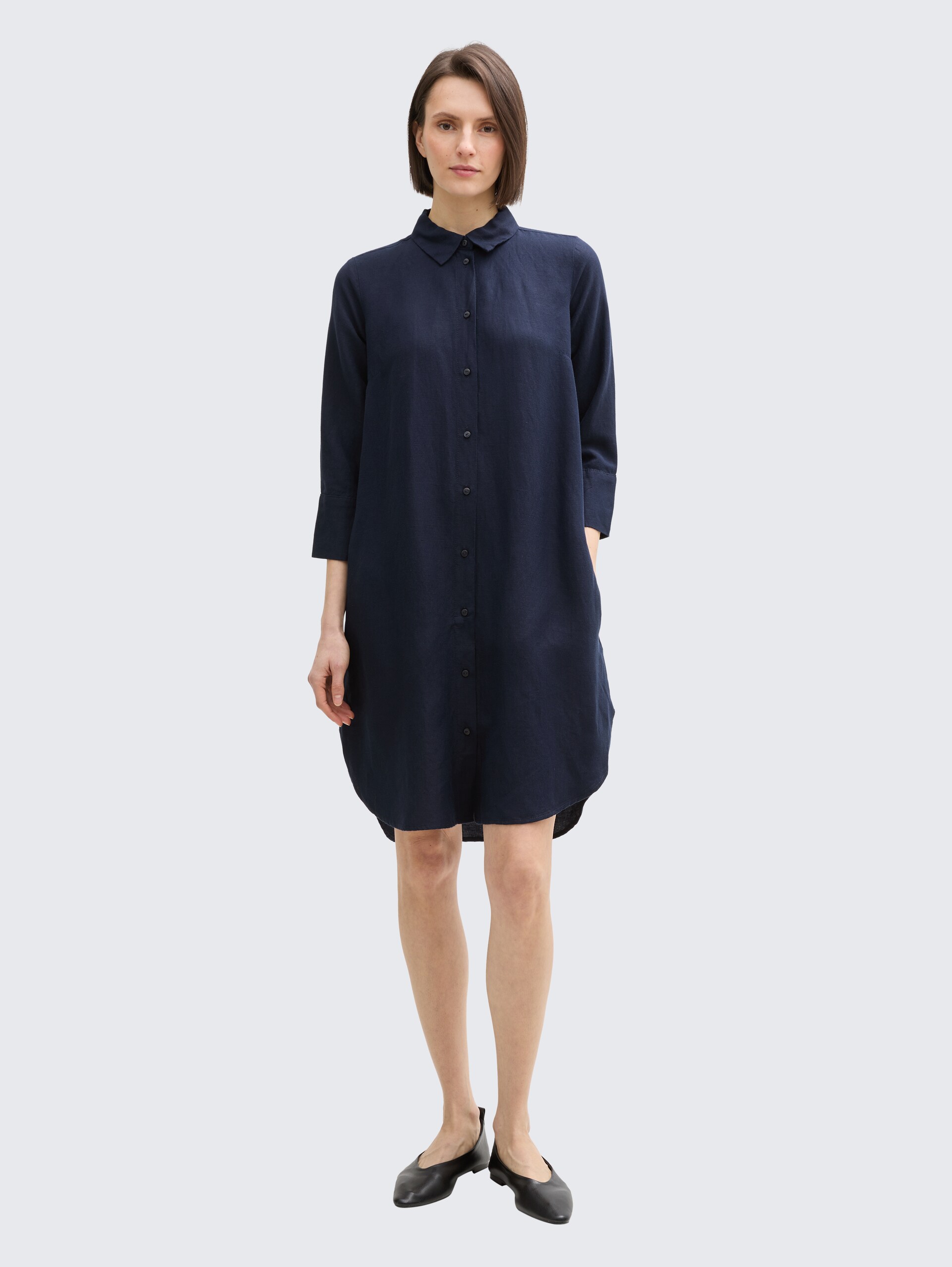 Blusenkleid mit Leinenanteil - sky captain blue - seitliche Model-Ansicht