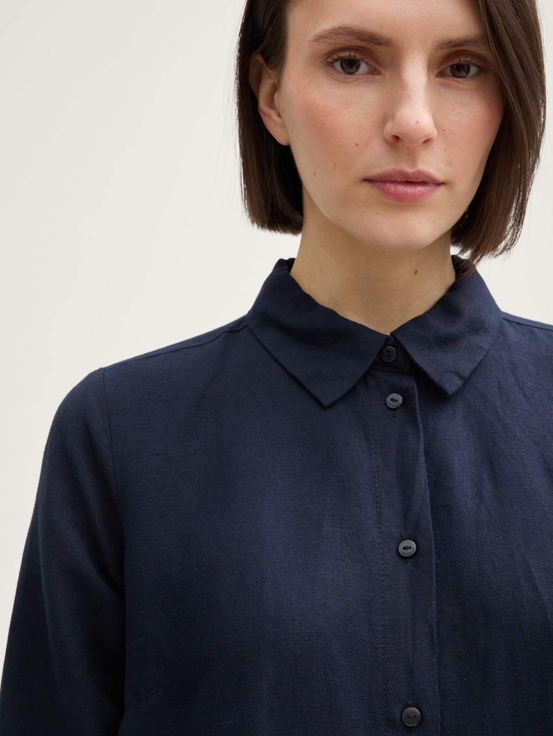 Blusenkleid mit Leinenanteil - sky captain blue - Detail-Model-Ansicht