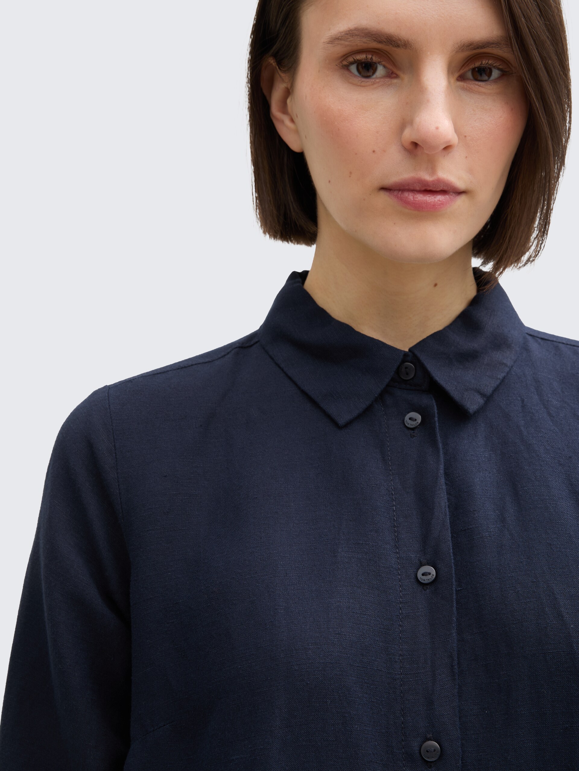 Blusenkleid mit Leinenanteil - sky captain blue - Detail-Model-Ansicht