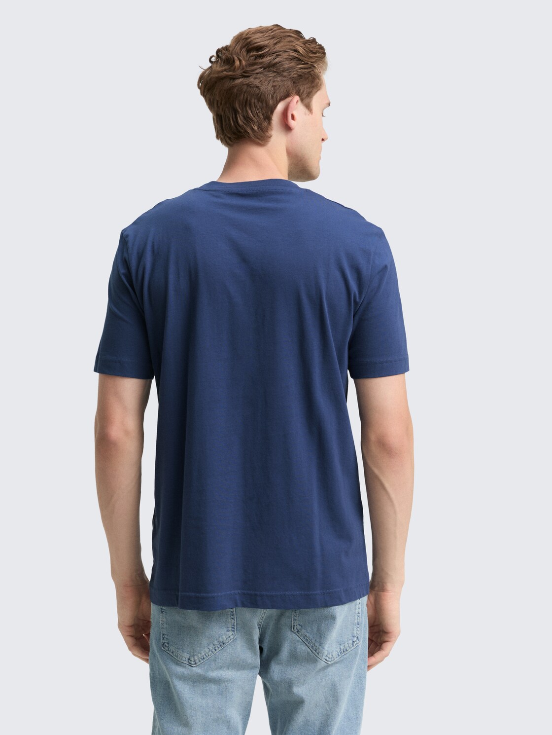 T-Shirt aus Baumwolle mit Logo-Print - ocean blue - Auschnitt Model-Rückansicht