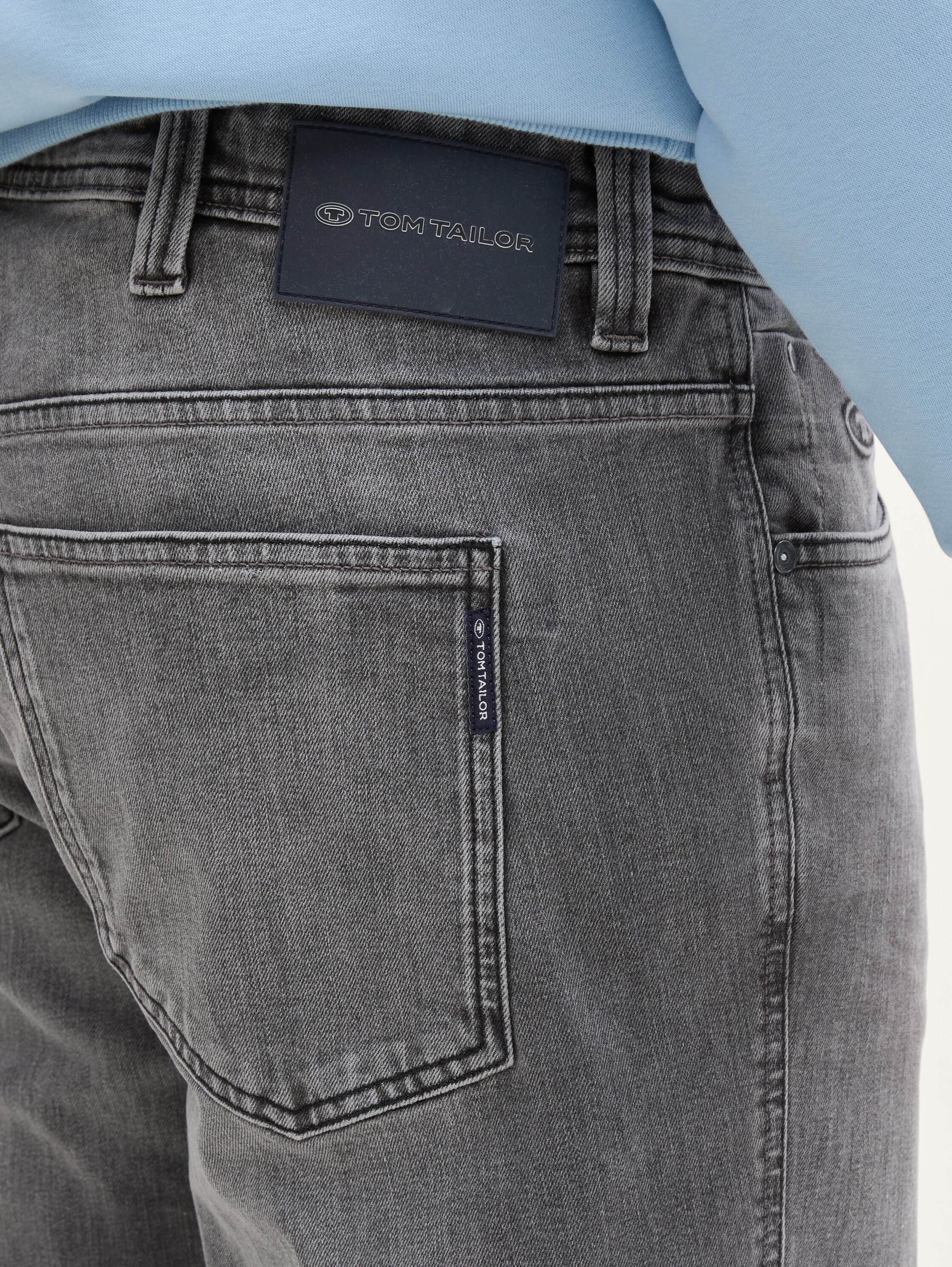 Plus Size - TTPLUS REGULAR Jeans - grey_denim - Detail-Model-Ansicht