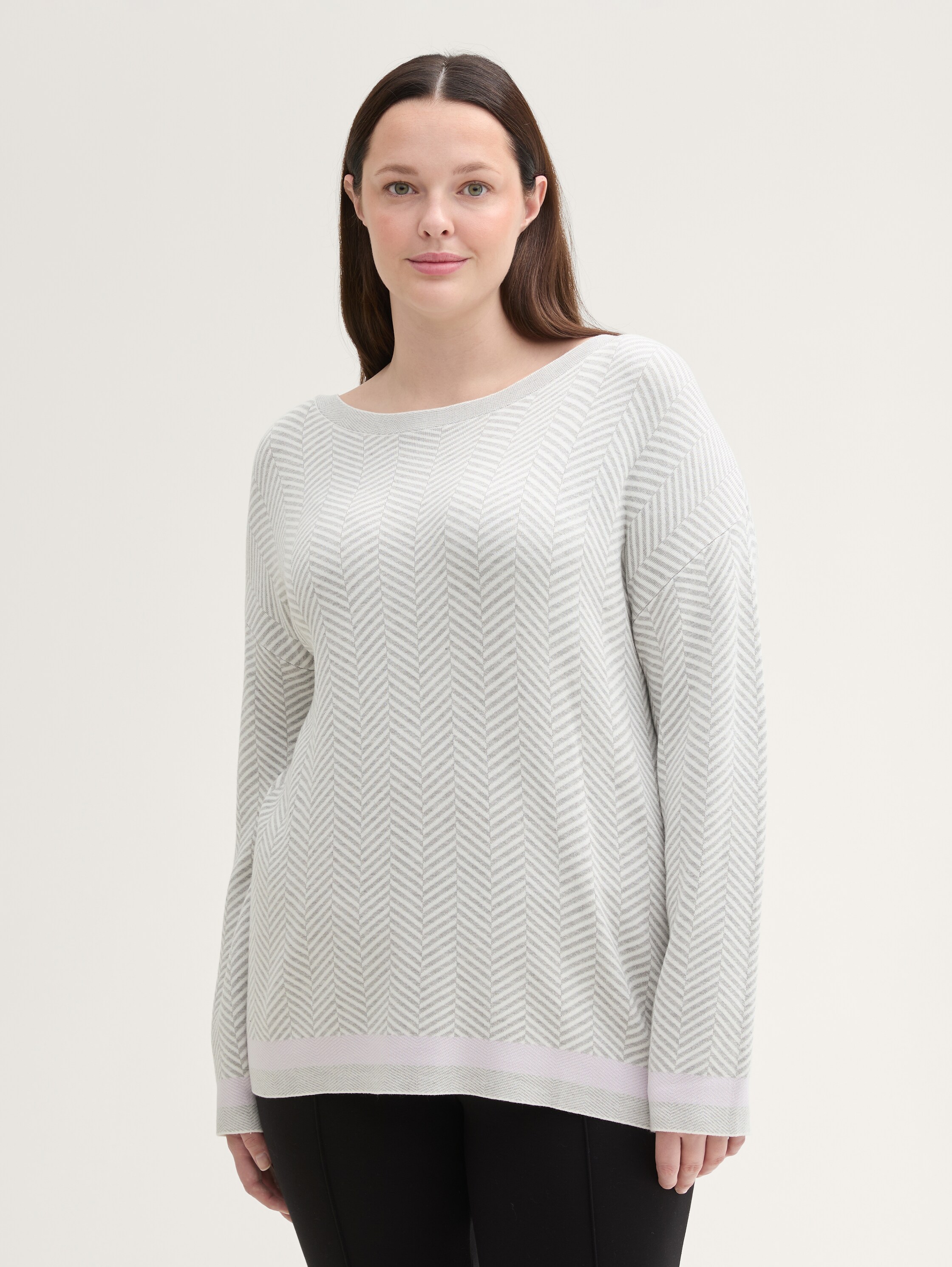 Plus Size - Pullover mit Fischgrätenmuster - grey_knit_heringbone - 